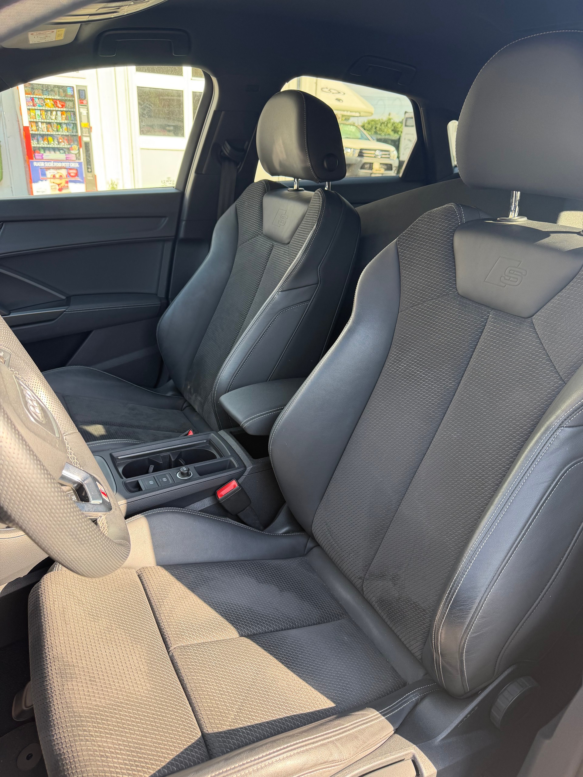 AUDI Q3 Sportback 35 TFSI S line Attraction S-tronic-image-4