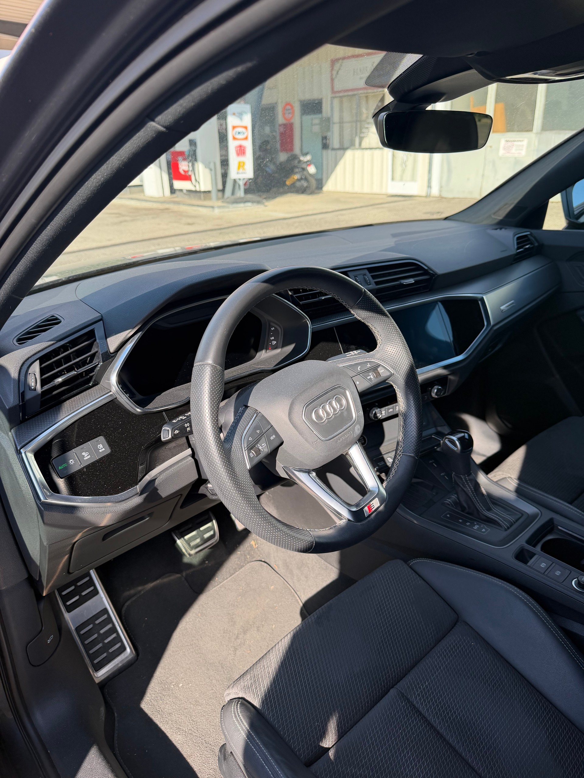 AUDI Q3 Sportback 35 TFSI S line Attraction S-tronic-image-5