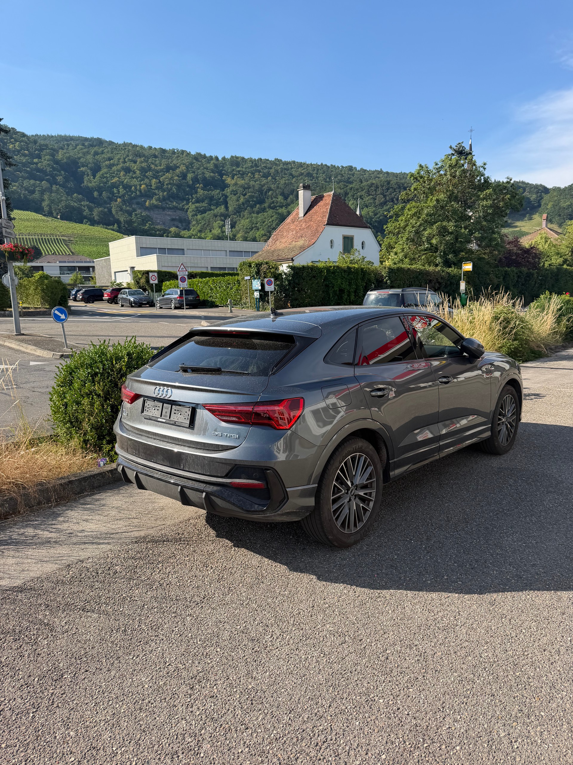 AUDI Q3 Sportback 35 TFSI S line Attraction S-tronic-image-2