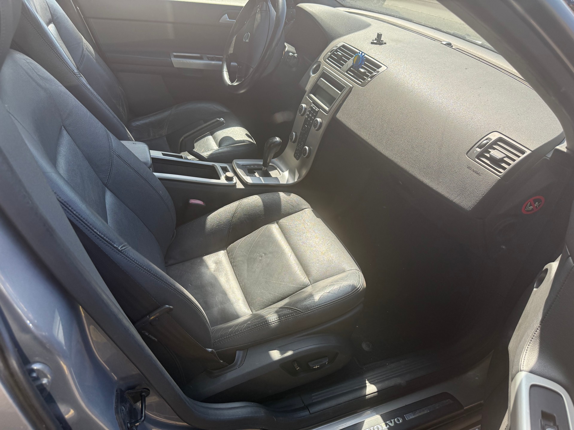 VOLVO V50 T5 AWD Momentum Geartronic-image-4