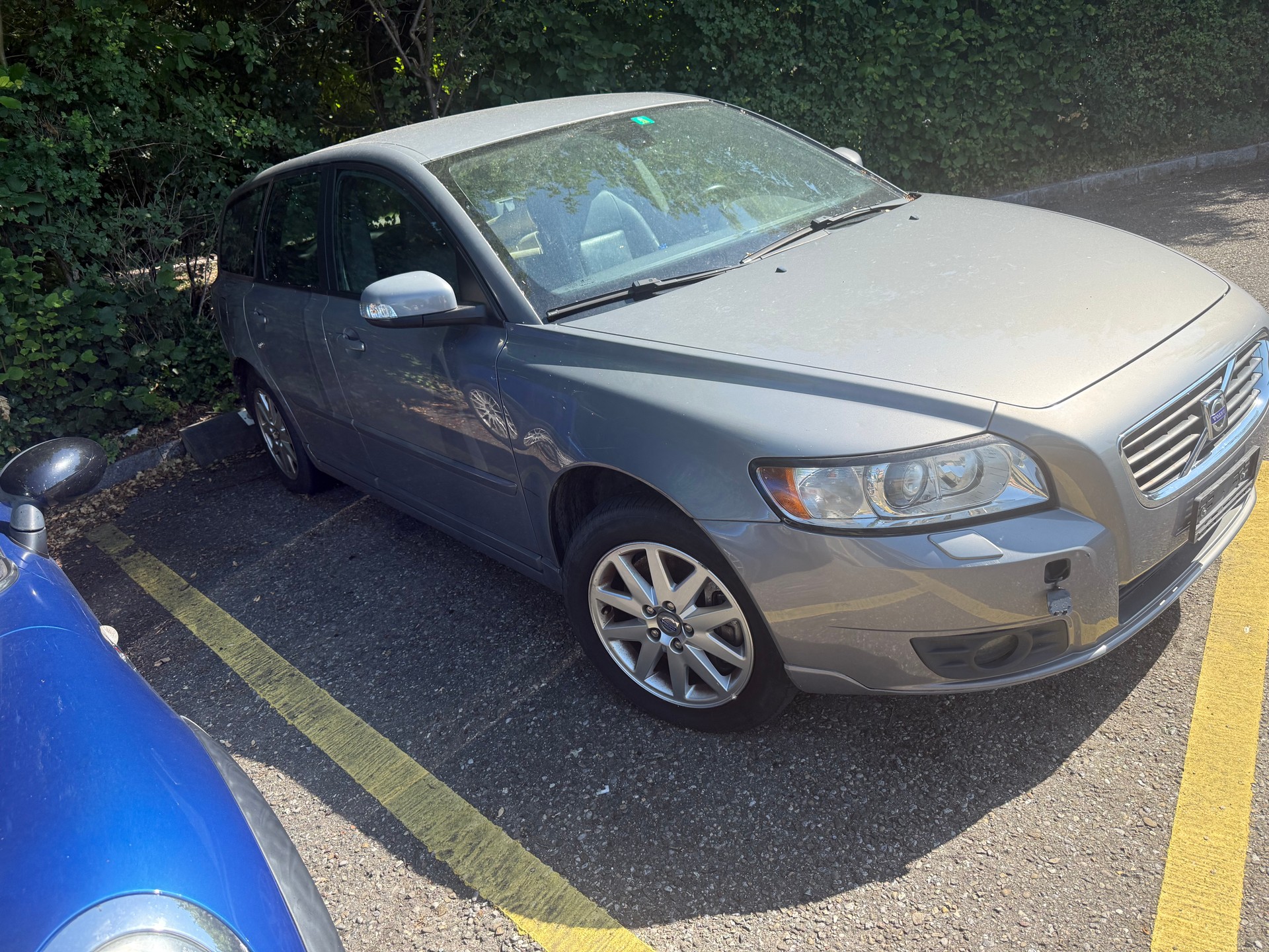 VOLVO V50 T5 AWD Momentum Geartronic-image-1