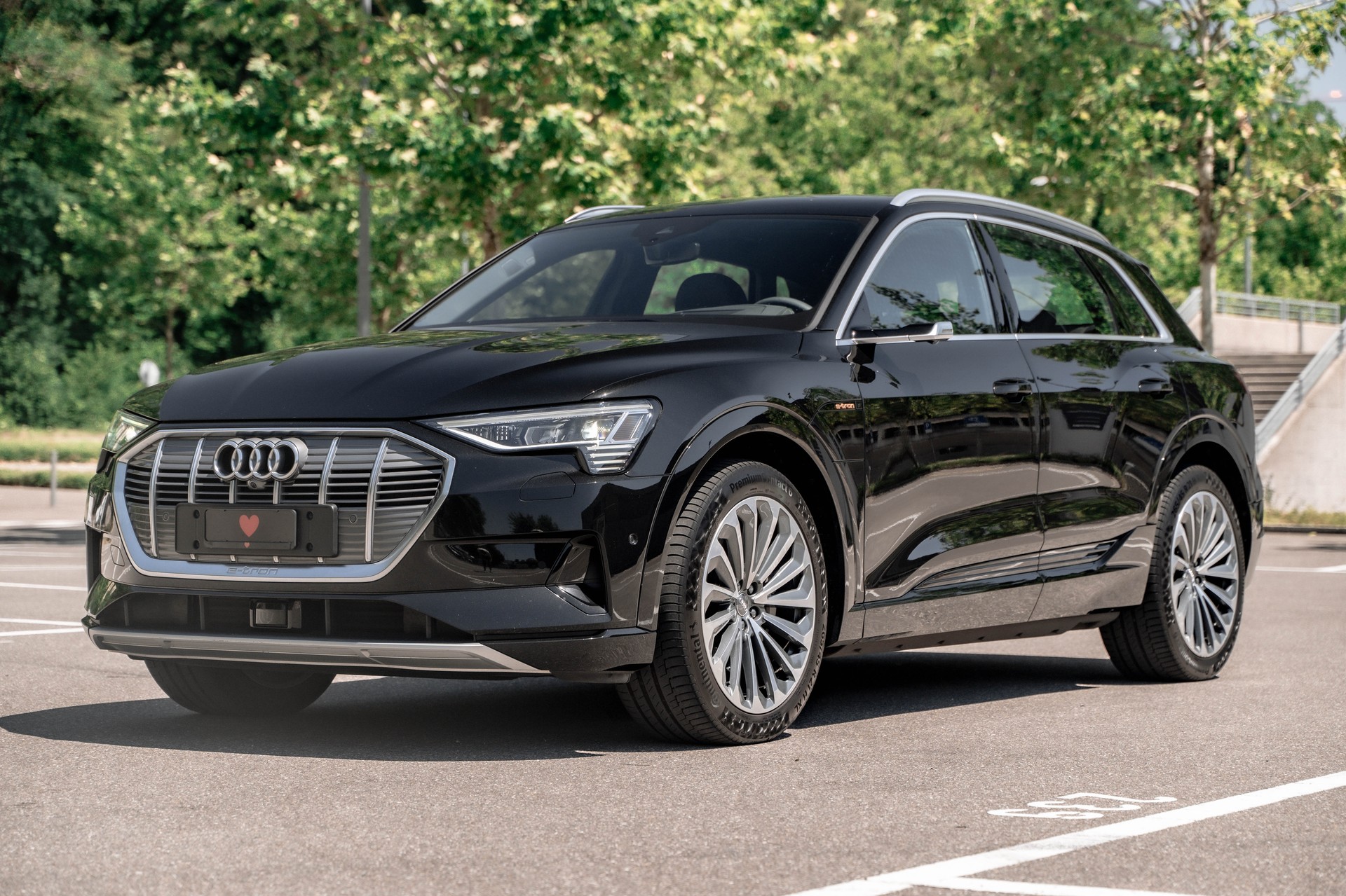 AUDI e-tron 55 Advanced quattro * FRISCH AB MFK * TRAUMHAFTE AUSSTATTUNG * SOH 91.4% *-image-0