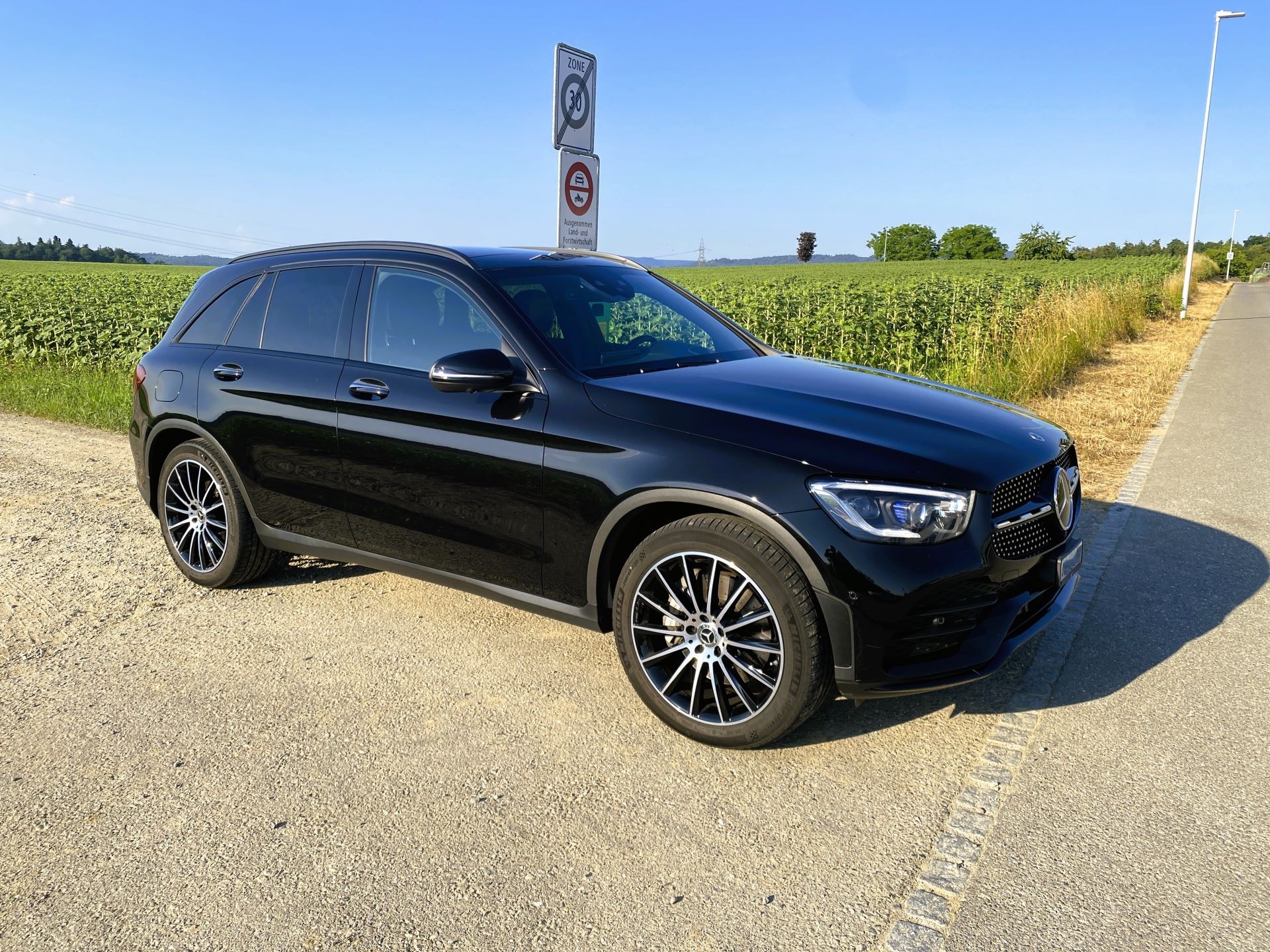 MERCEDES-BENZ GLC 220 d AMG Line 4m-image-0