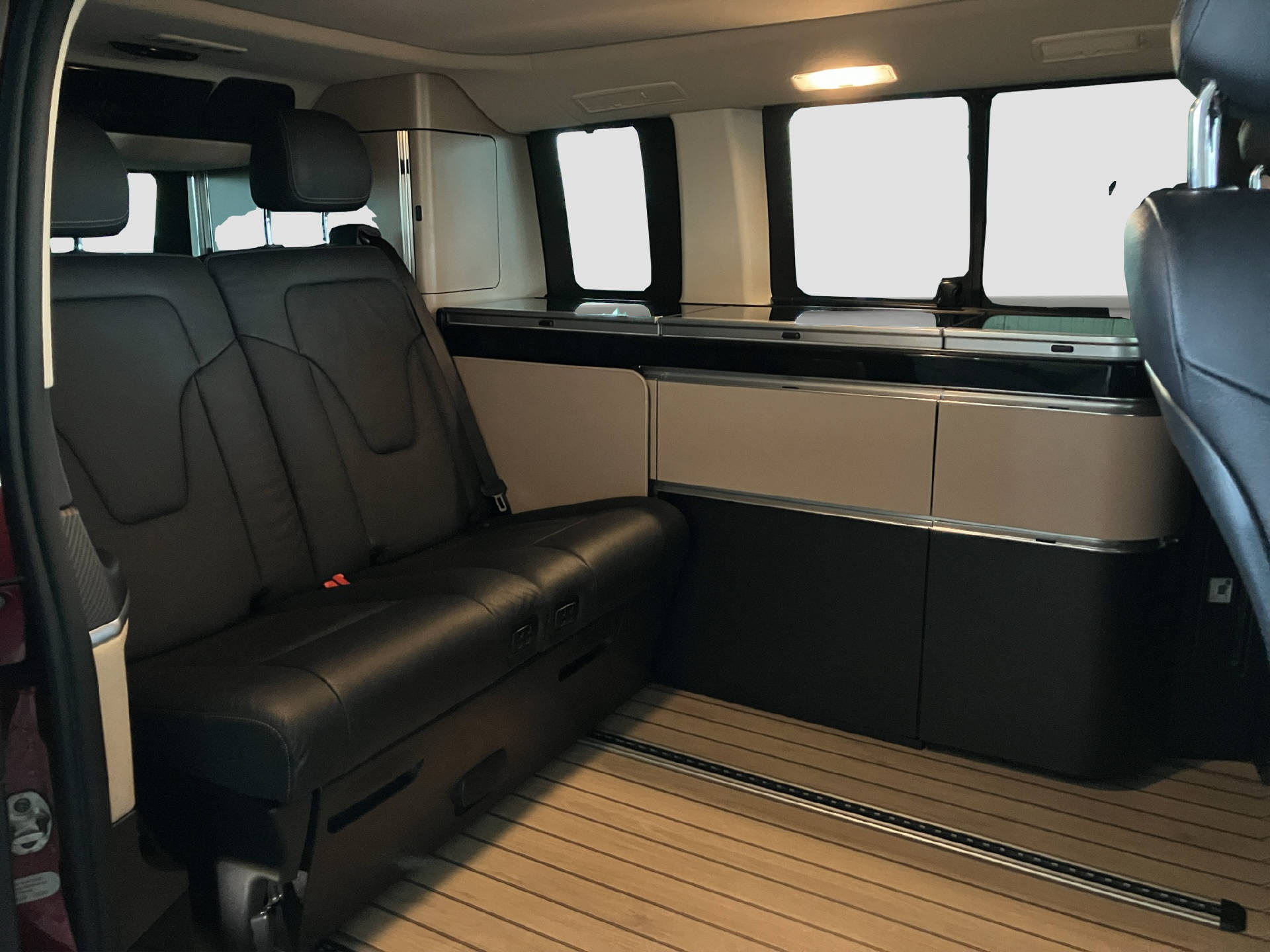 MERCEDES-BENZ Marco Polo 300 d-image-13