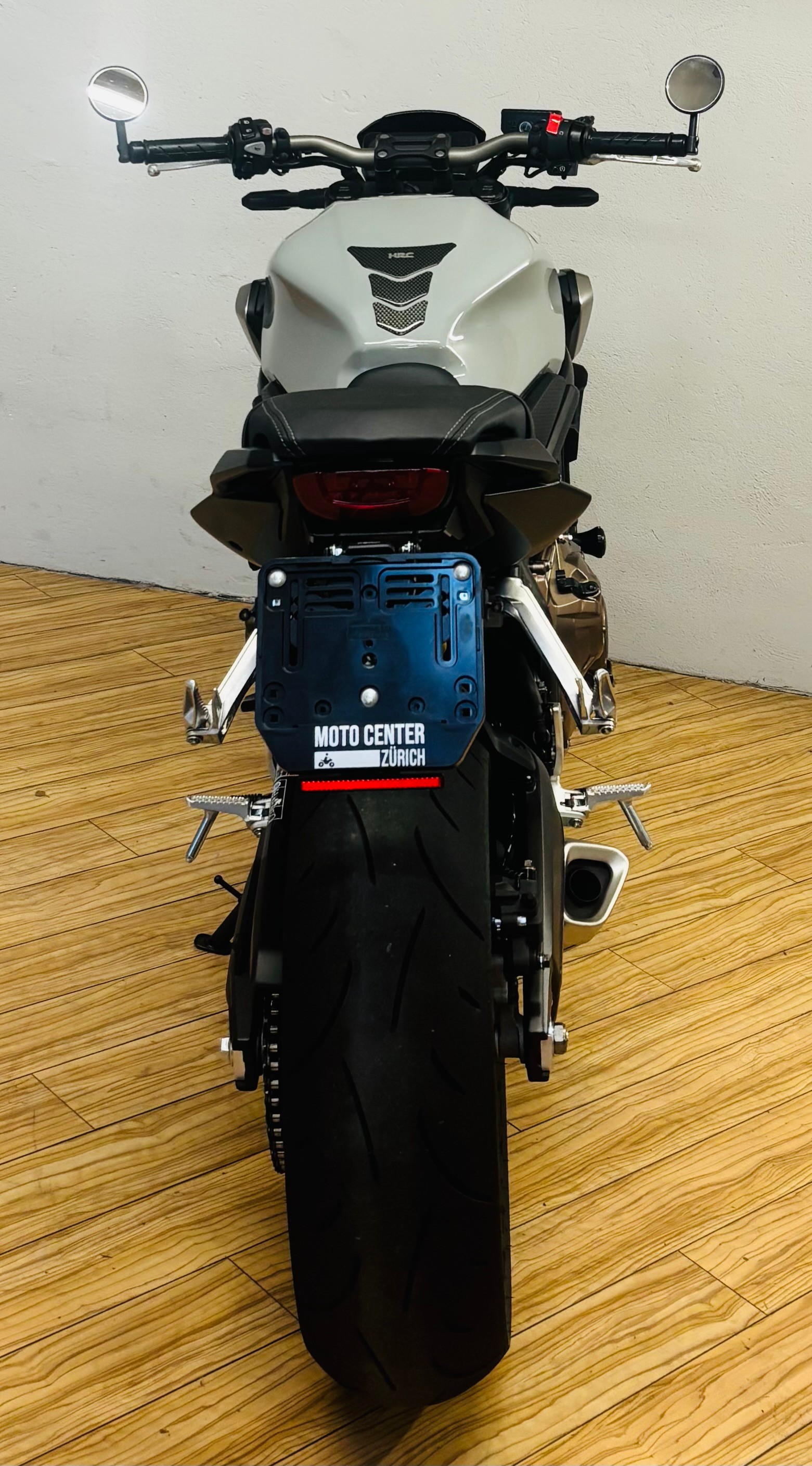 HONDA CB 650 R-showroom-element-3