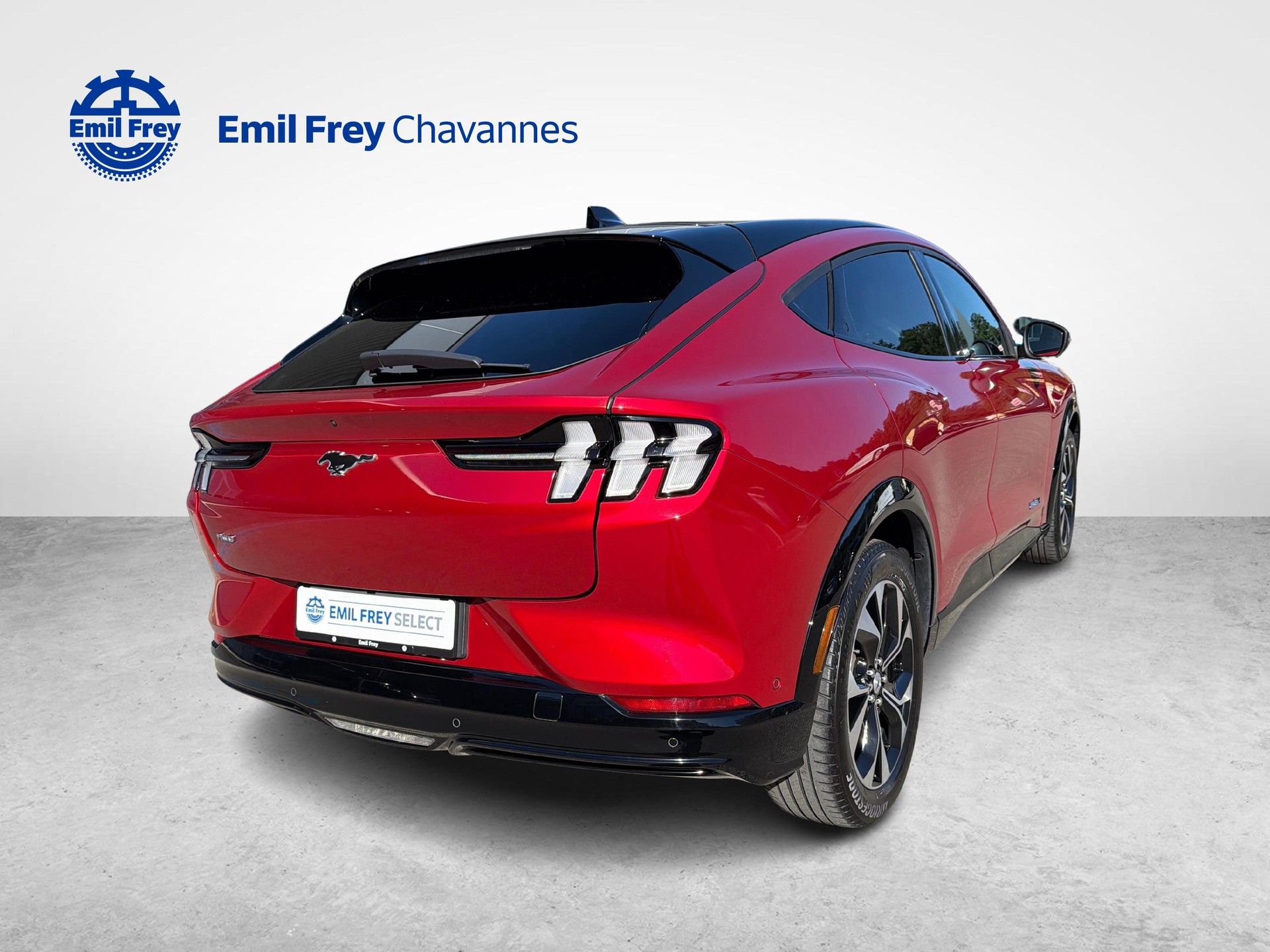 FORD Mustang Mach-E Extended AWD-image-3