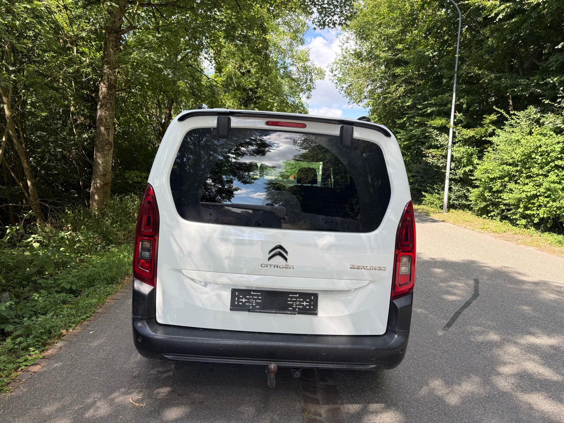 CITROEN Berlingo XL 1.2i PureTech Feel Pack EAT8-image-3