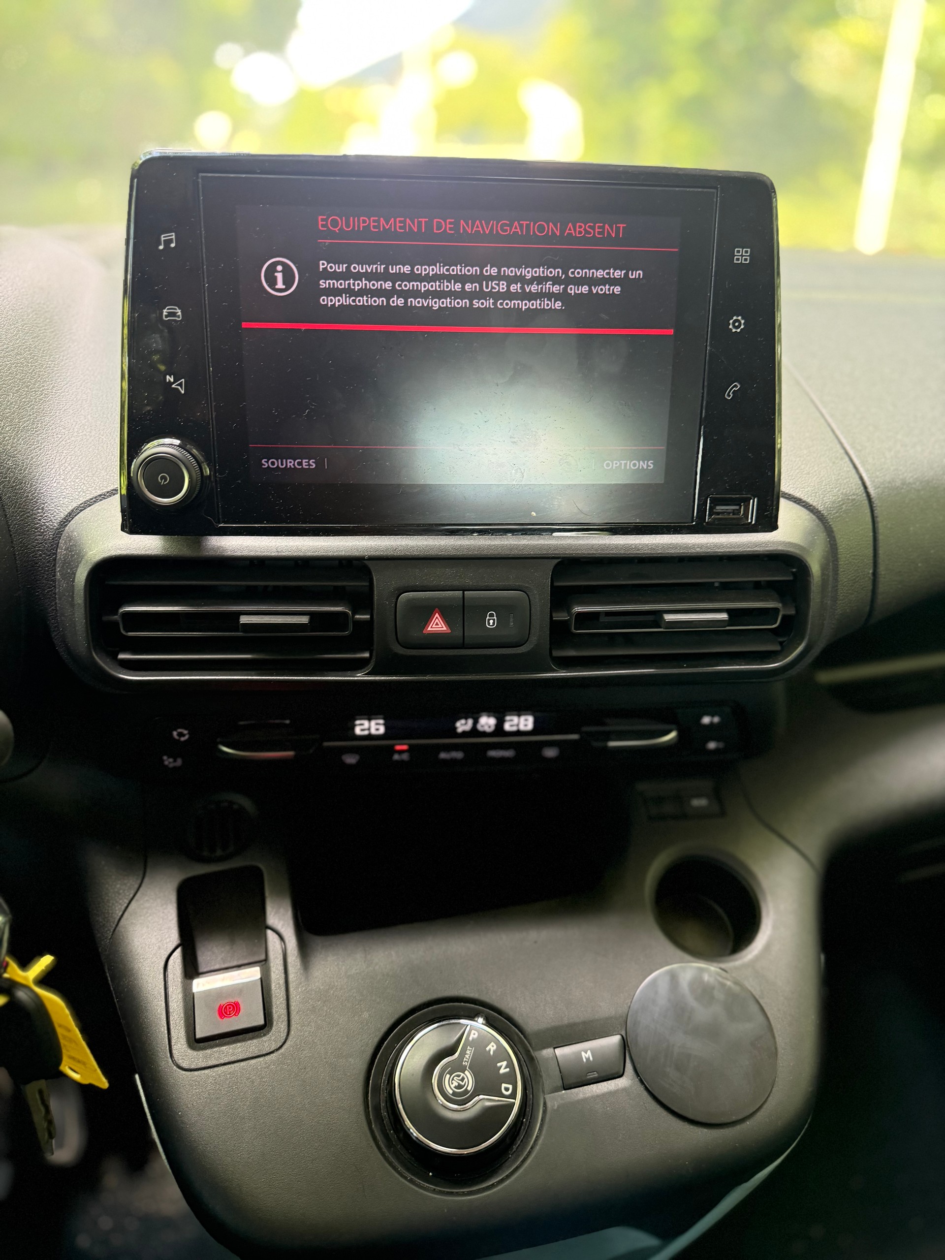 CITROEN Berlingo XL 1.2i PureTech Feel Pack EAT8-image-9