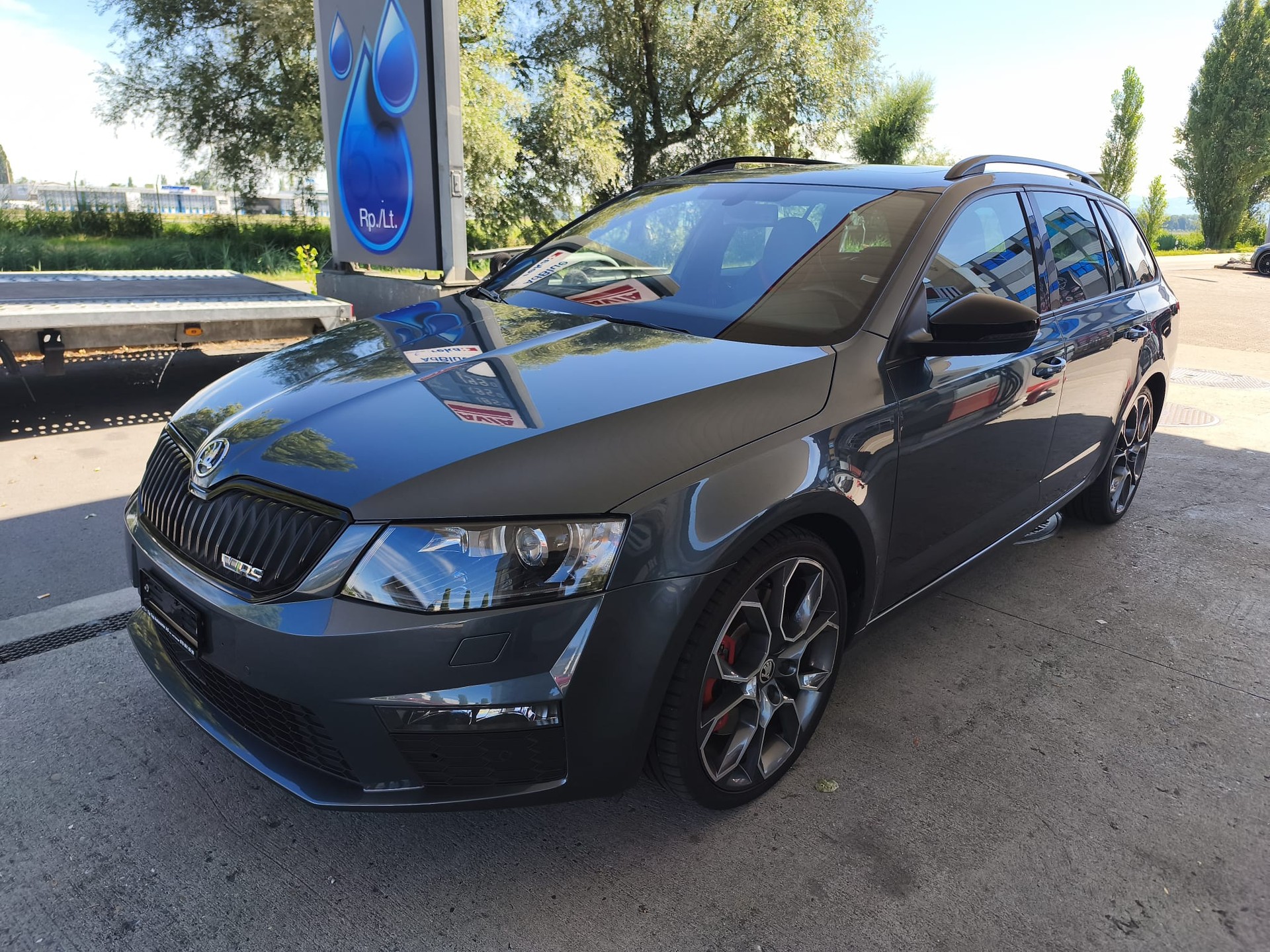 SKODA Octavia Combi 2.0 TSI RS DSG-image-1