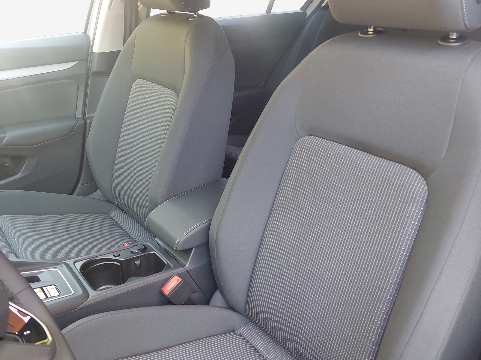 VW Golf 1.5 e TSI mHEV Value DSG-image-15