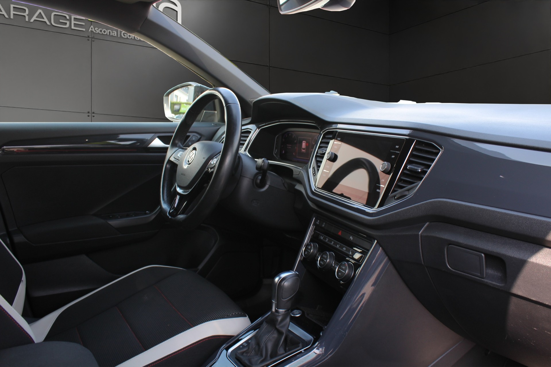 VW T-Roc 2.0 TSI Sport DSG 4motion-image-8