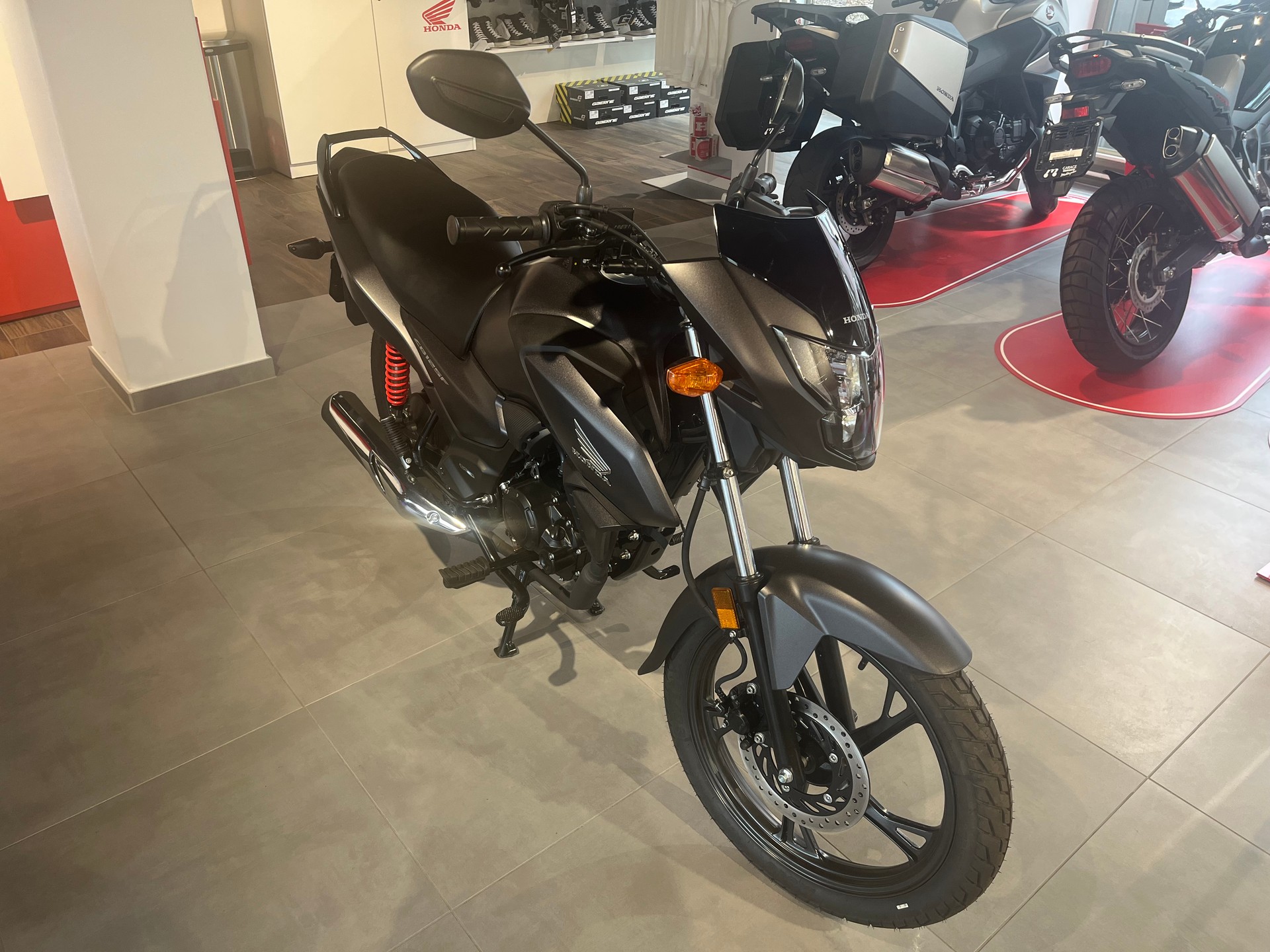 HONDA CB 125 F-image-1