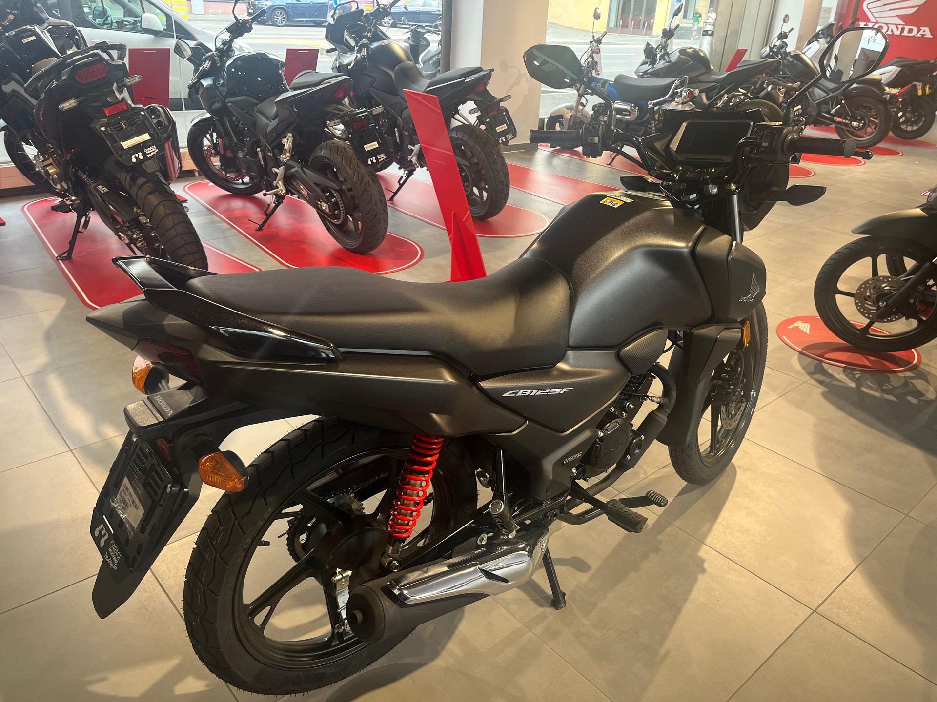 HONDA CB 125 F-image-8