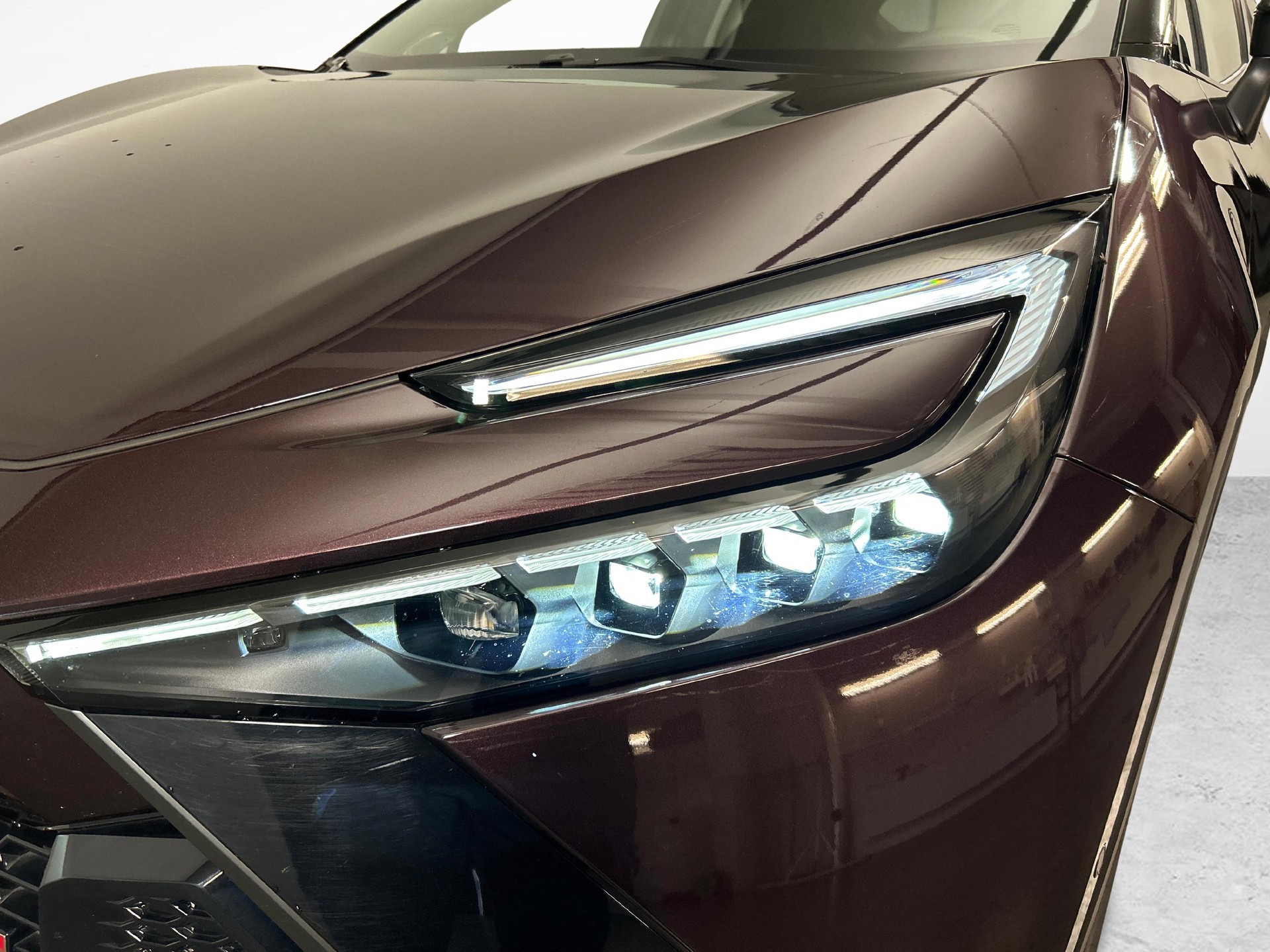 TOYOTA C-HR 2.0 PHEV GR Sport-image-16