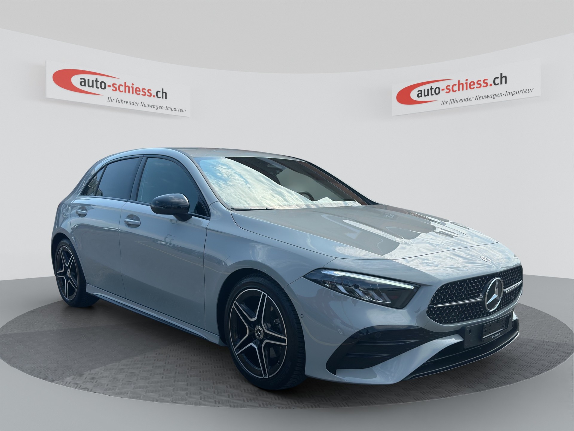 MERCEDES-BENZ A 200 7G-DCT AMG Line Night-image-0