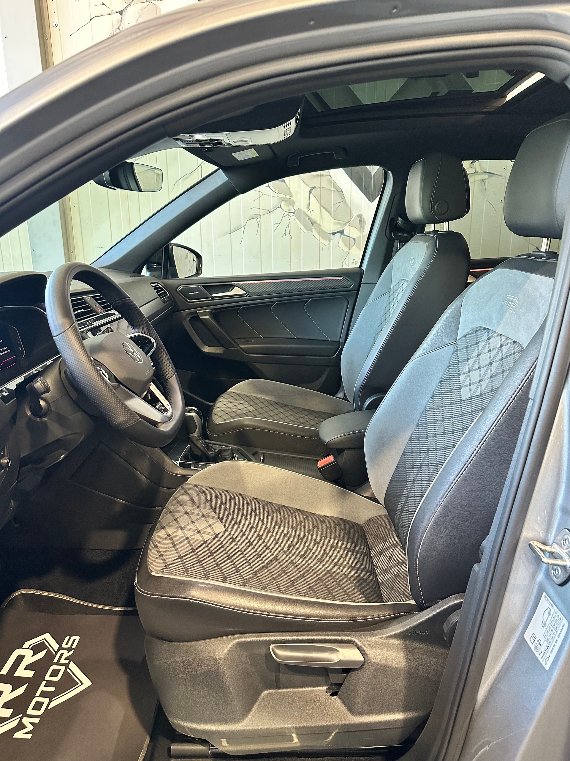 VW Tiguan Allspace 2.0TSI R-Line 4Motion DSG-image-13