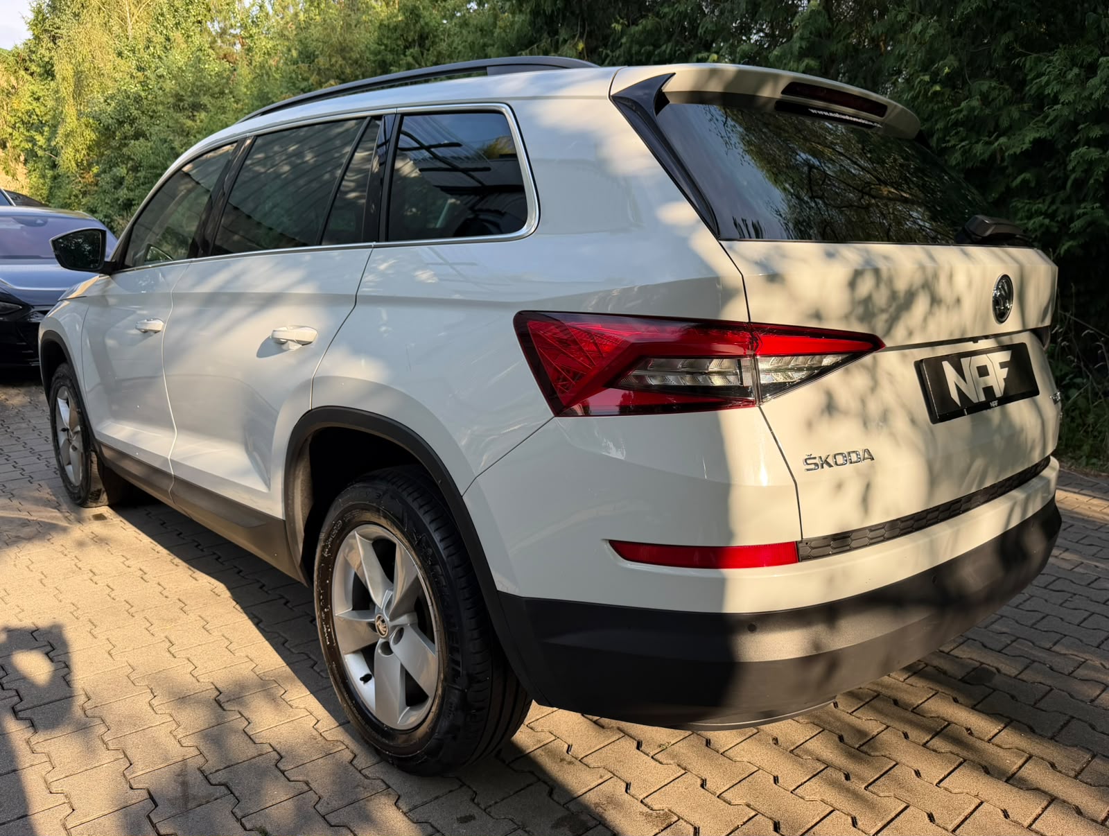 SKODA Kodiaq 2.0 TDI CR Ambition 4x4 DSG-image-2