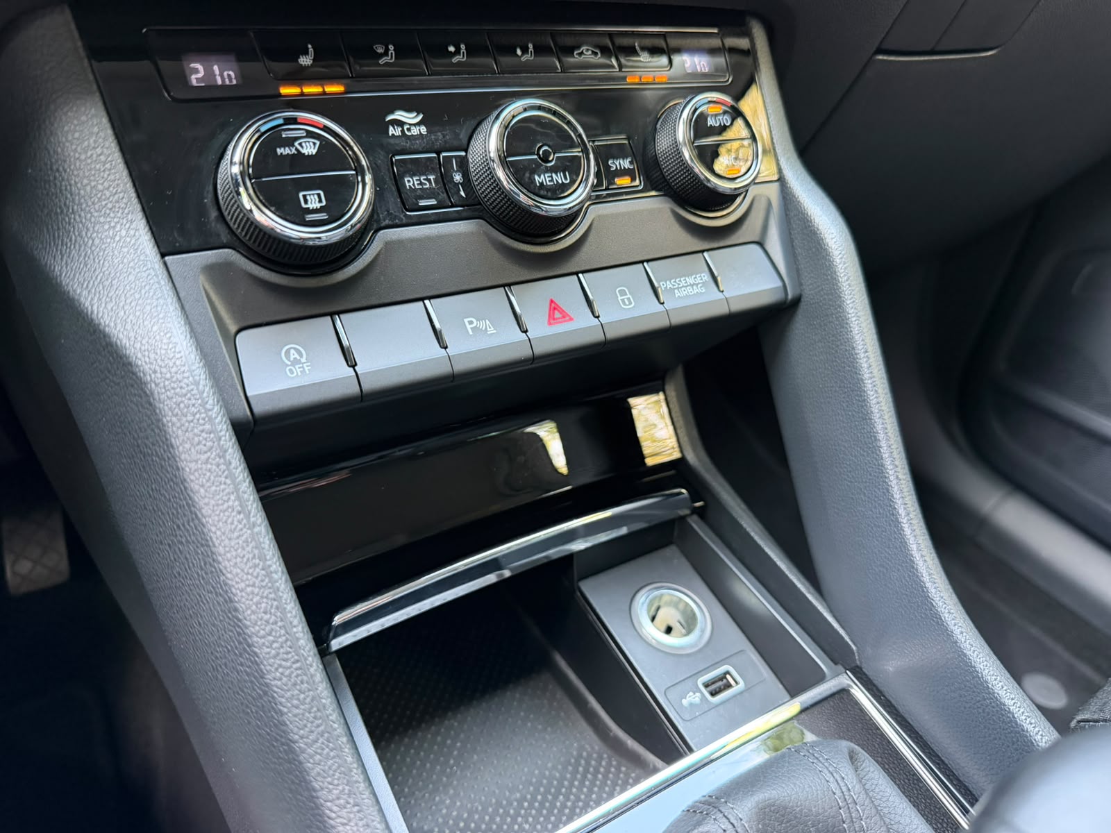 SKODA Kodiaq 2.0 TDI CR Ambition 4x4 DSG-image-26