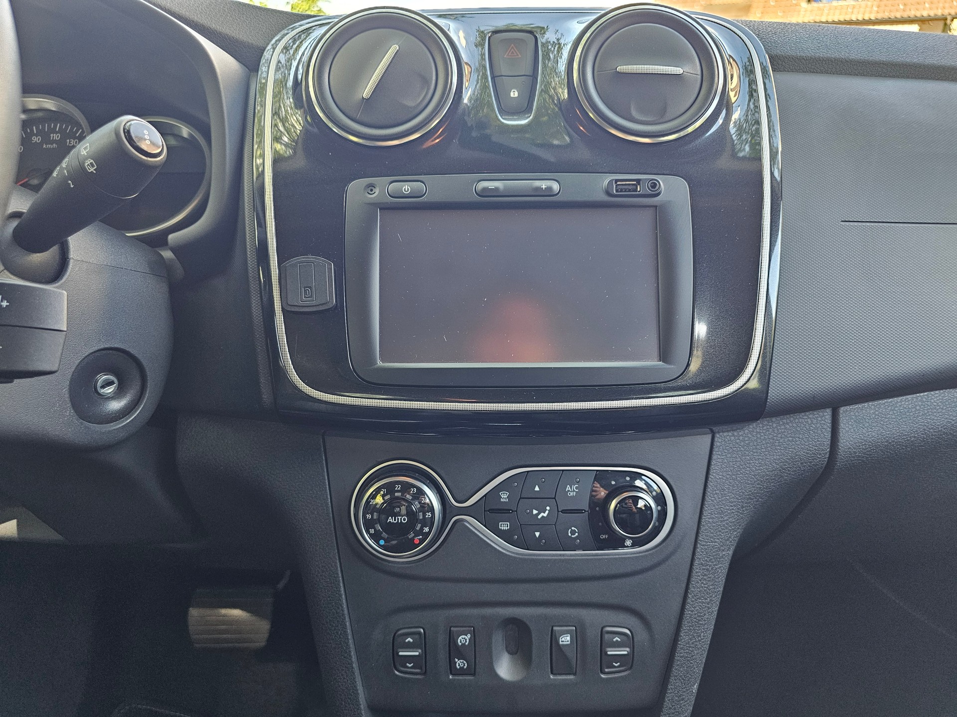 DACIA Sandero TCe 90 Stepway Unlimited 2 Automatic-image-10