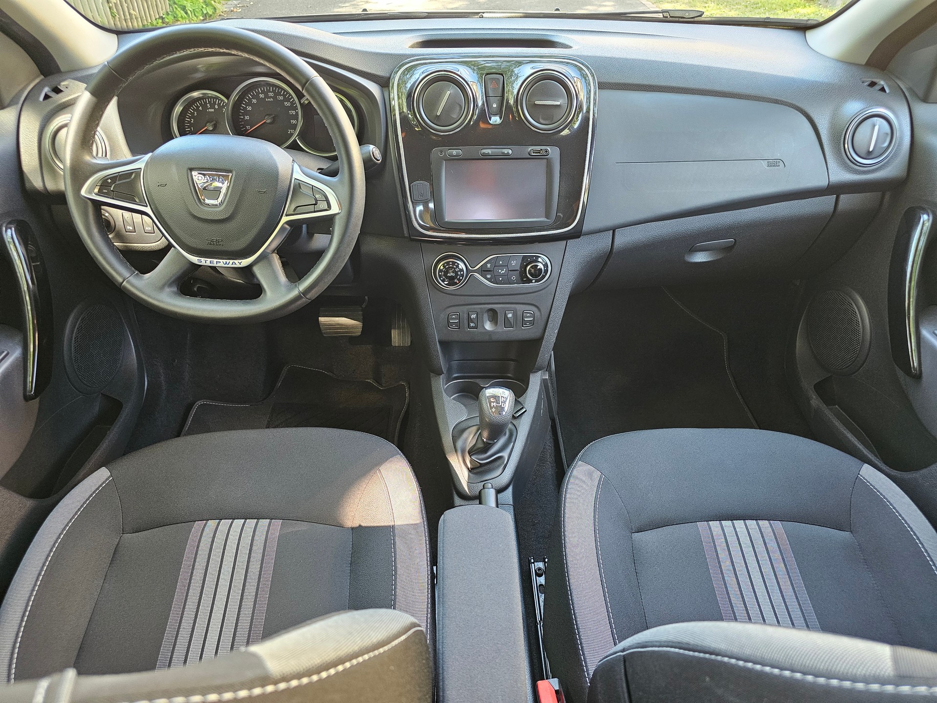 DACIA Sandero TCe 90 Stepway Unlimited 2 Automatic-image-9