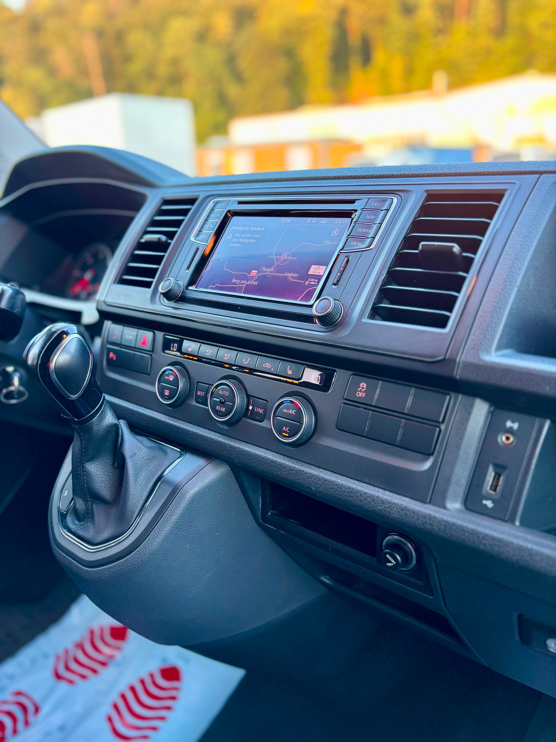 VW T6 Caravelle 2.0 Bi-TDI Comfortline 4Motion DSG-image-10