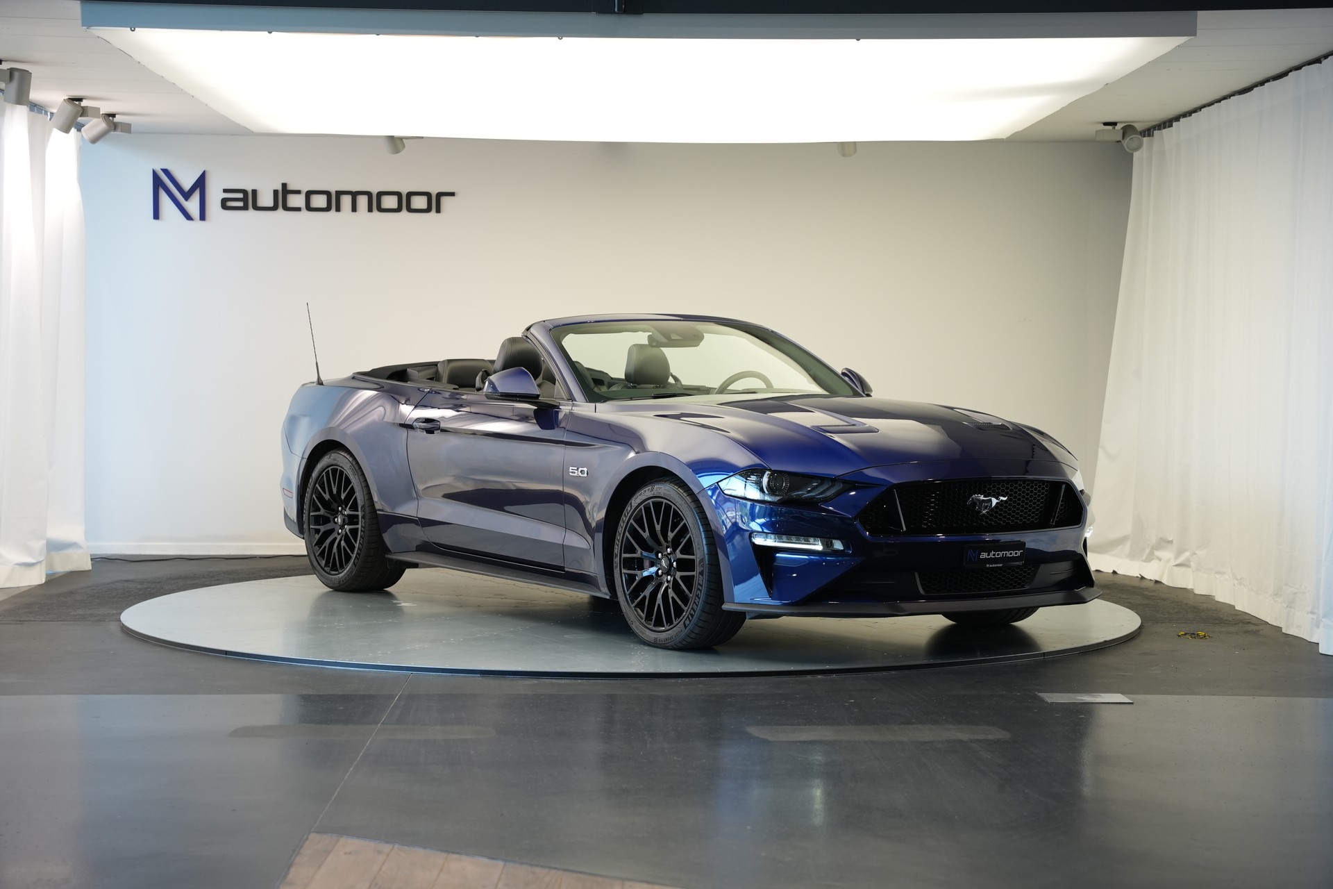 FORD Mustang Convertible 5.0 V8 GT Automat-showroom-element-2