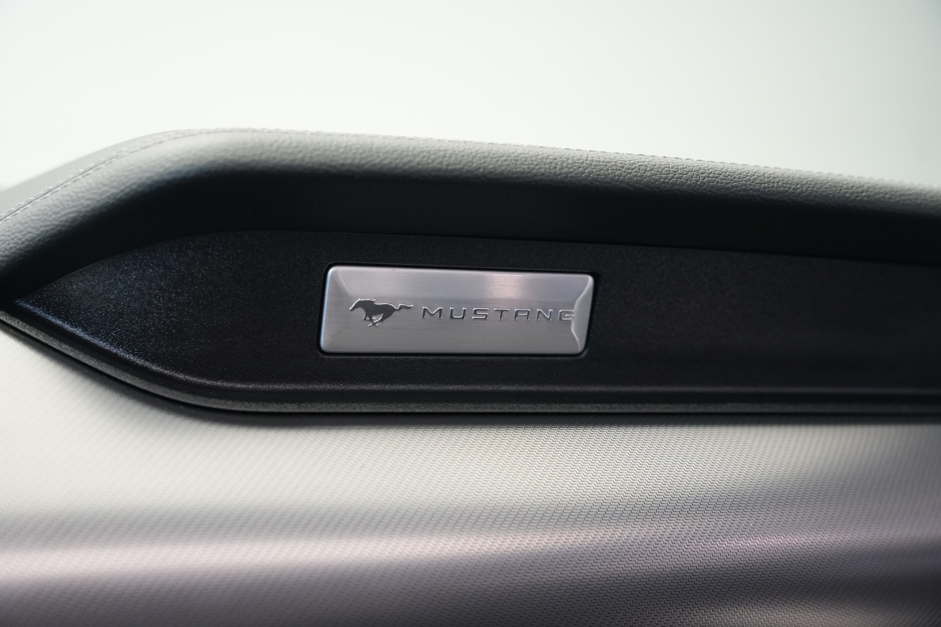 FORD Mustang Convertible 5.0 V8 GT Automat-image-31