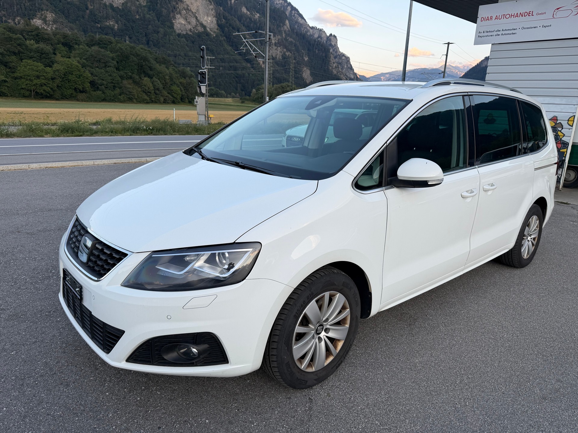 SEAT Alhambra 2.0 TDI 4Drive Style-image-1