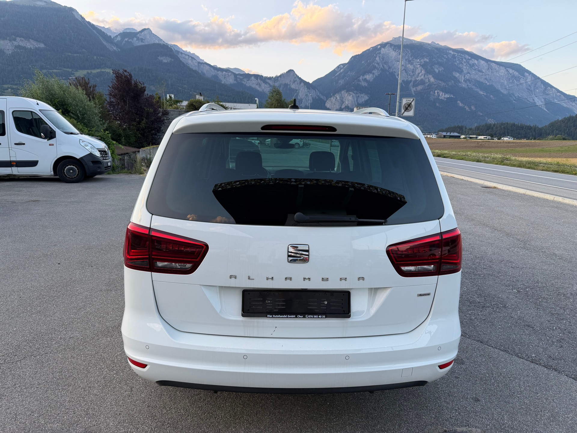 SEAT Alhambra 2.0 TDI 4Drive Style-image-4
