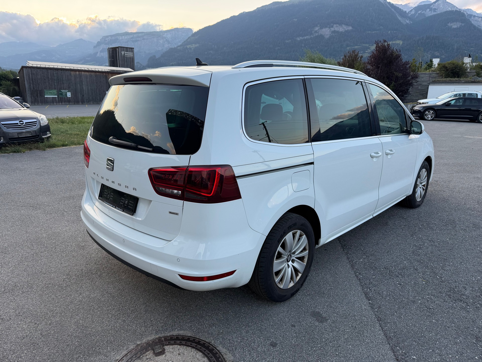 SEAT Alhambra 2.0 TDI 4Drive Style-image-3