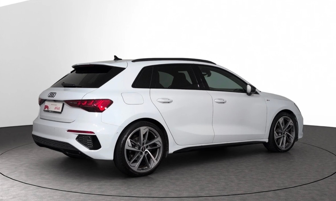 AUDI 1.5 35 TFSI S Line S-Tronic-image-2