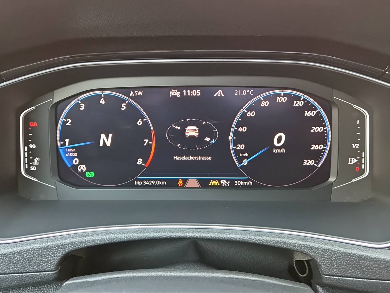 VW T-Roc 2.0 TSI R DSG 4Motion Pure Wihte uni-image-10