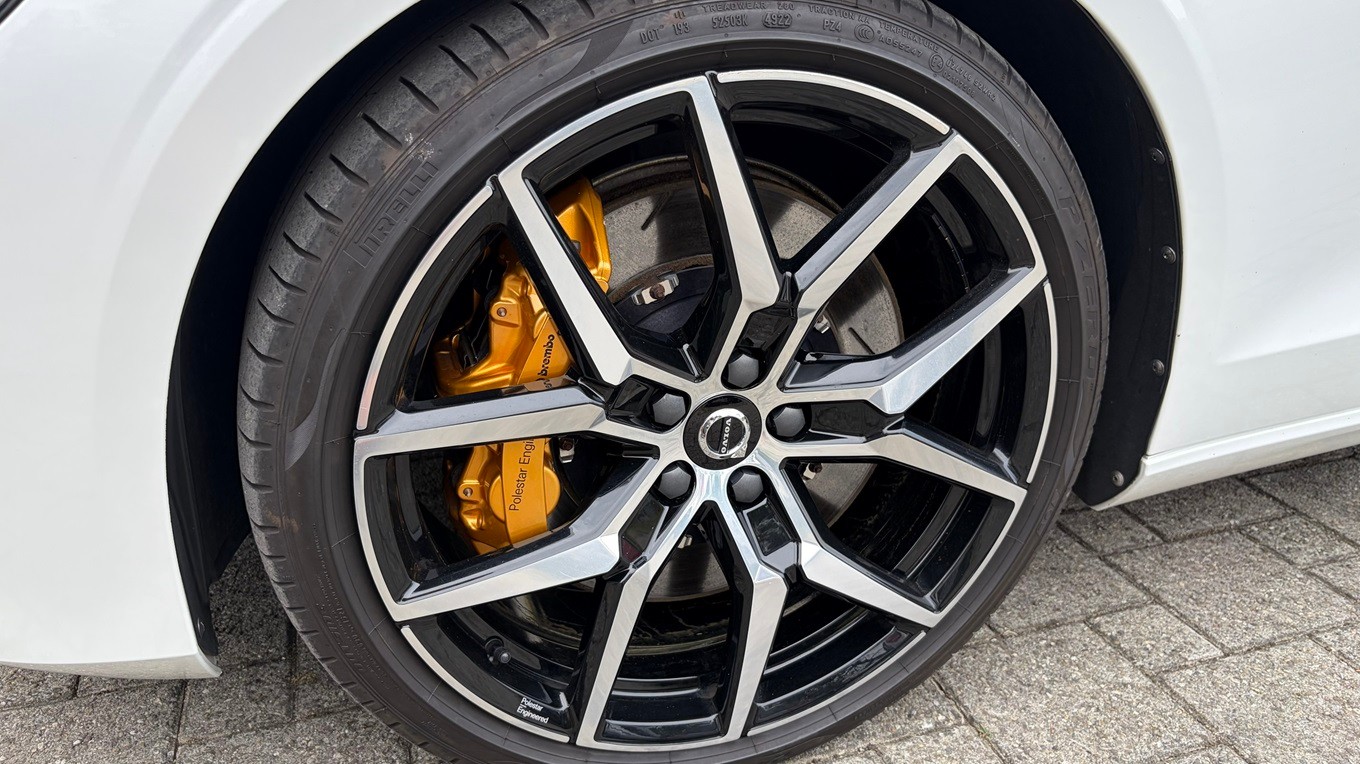 VOLVO 2.0 T8 TE Polestar eAWD-image-16