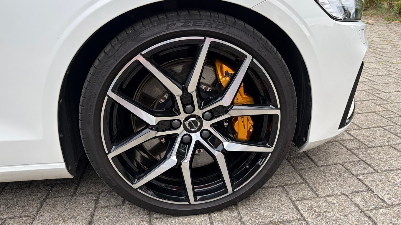 VOLVO 2.0 T8 TE Polestar eAWD-image-17