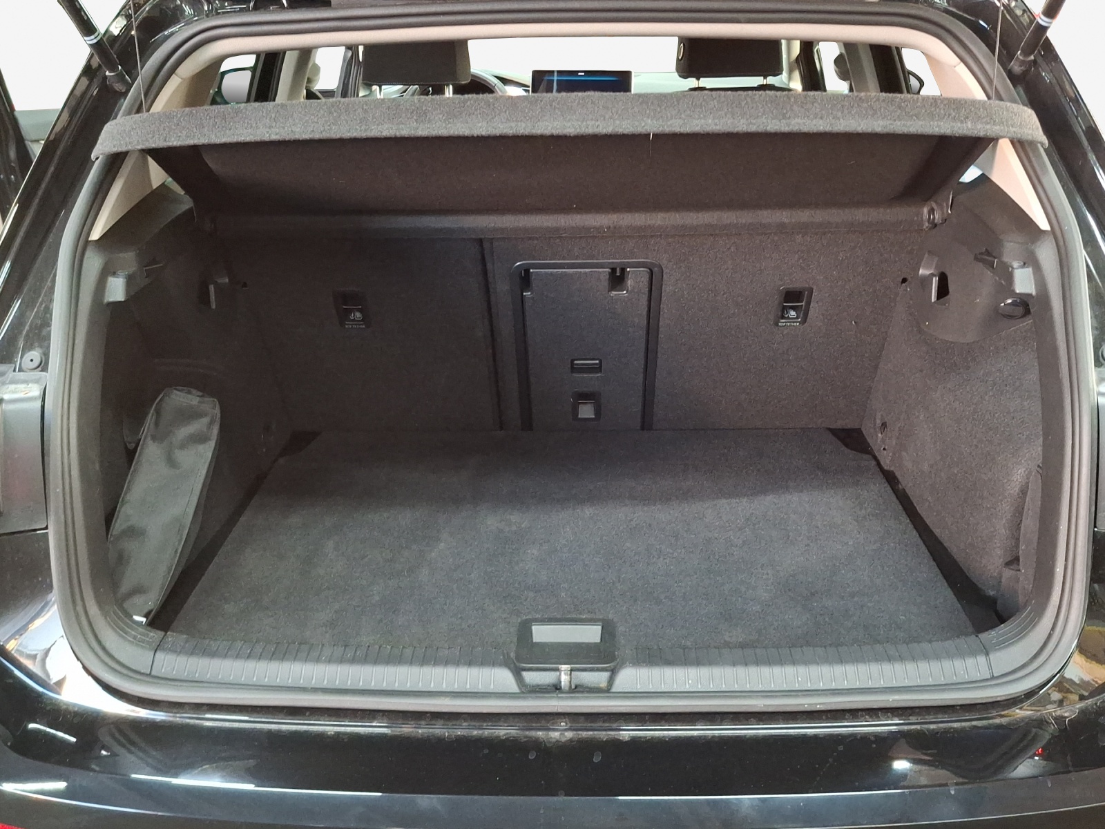 VW Golf 1.5 e TSI mHEV Life DSG-image-12