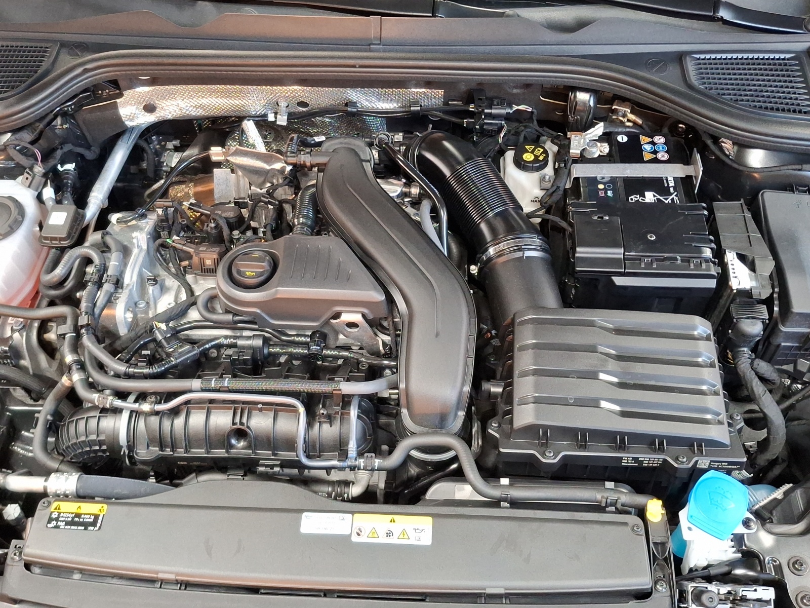 VW Golf 1.5 e TSI mHEV Life DSG-image-13