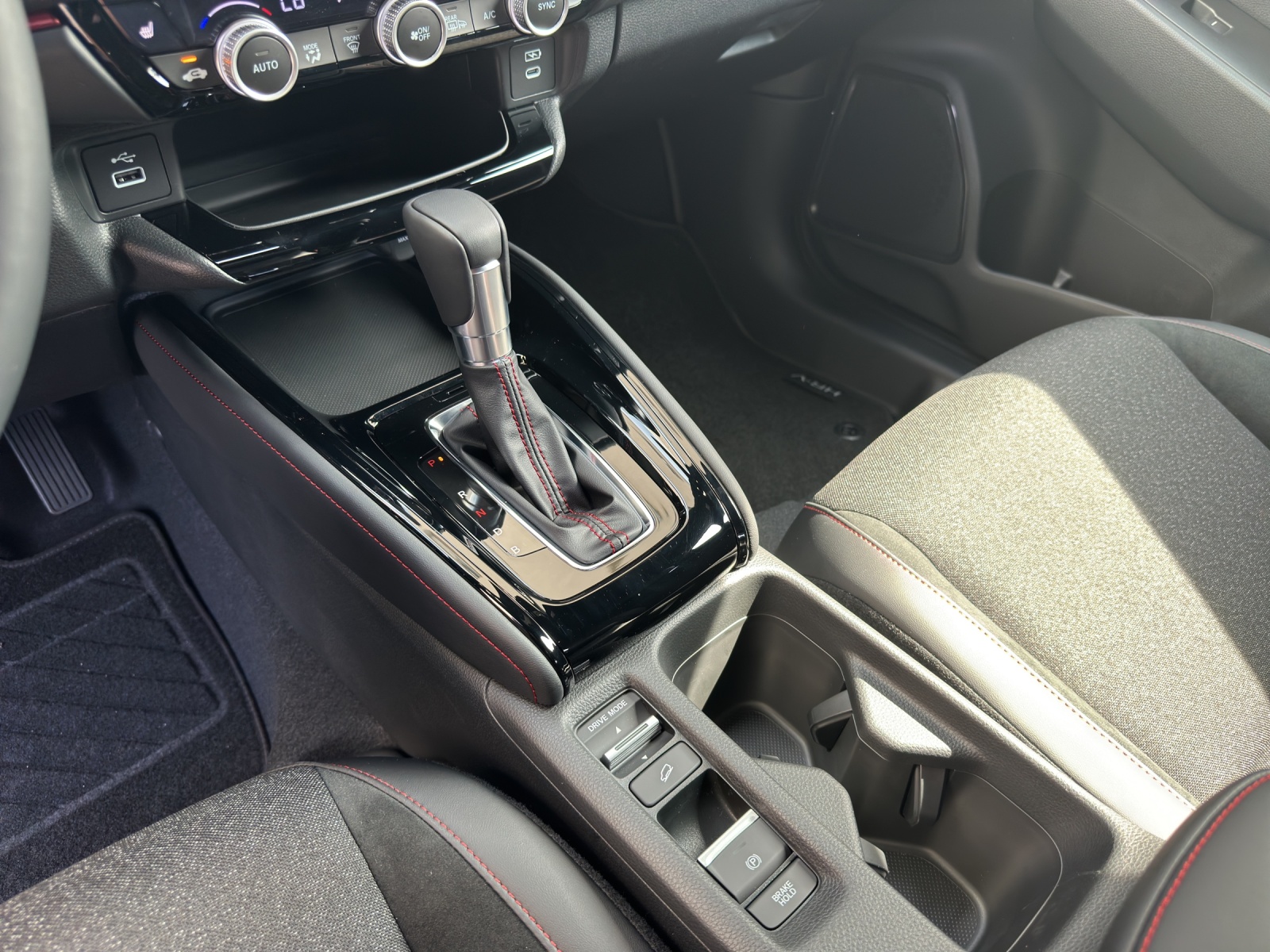 HONDA HR-V 1.5i-MMD Advance Sport CVT-image-9