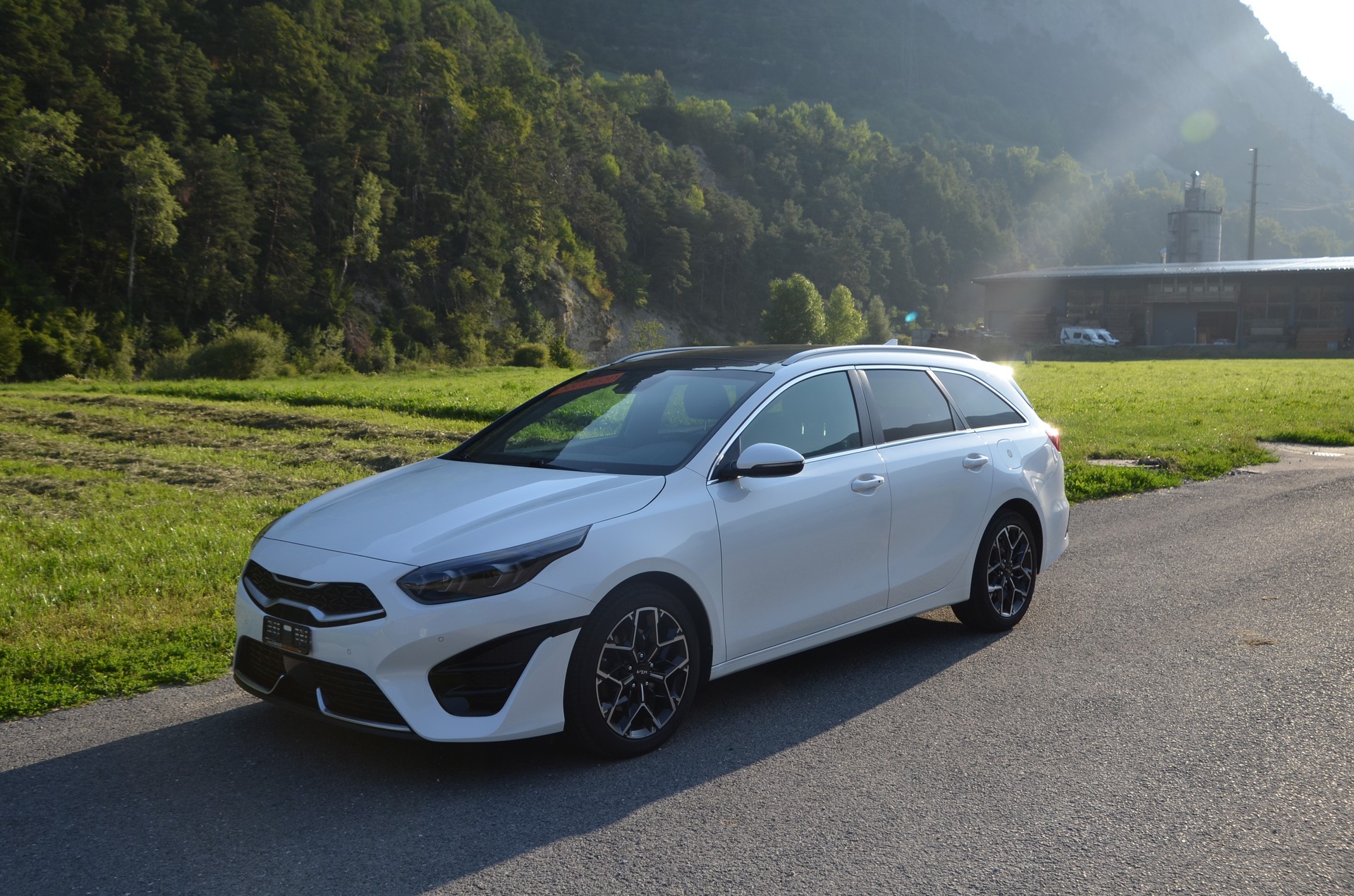 KIA Ceed Sportswagon 1.5 T-GDi MHEV GT Line DCT-image-4