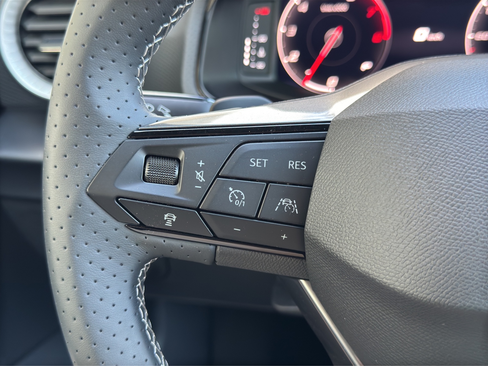 SEAT Arona 1.0 TSI 115 Move FR DSG-image-9