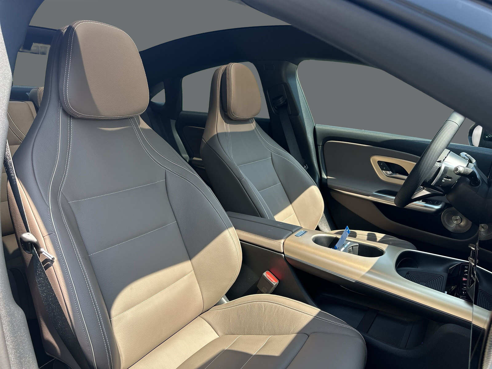 MERCEDES-BENZ CLA 350 4 Matic **Edition** 85 kWh EQ-image-17