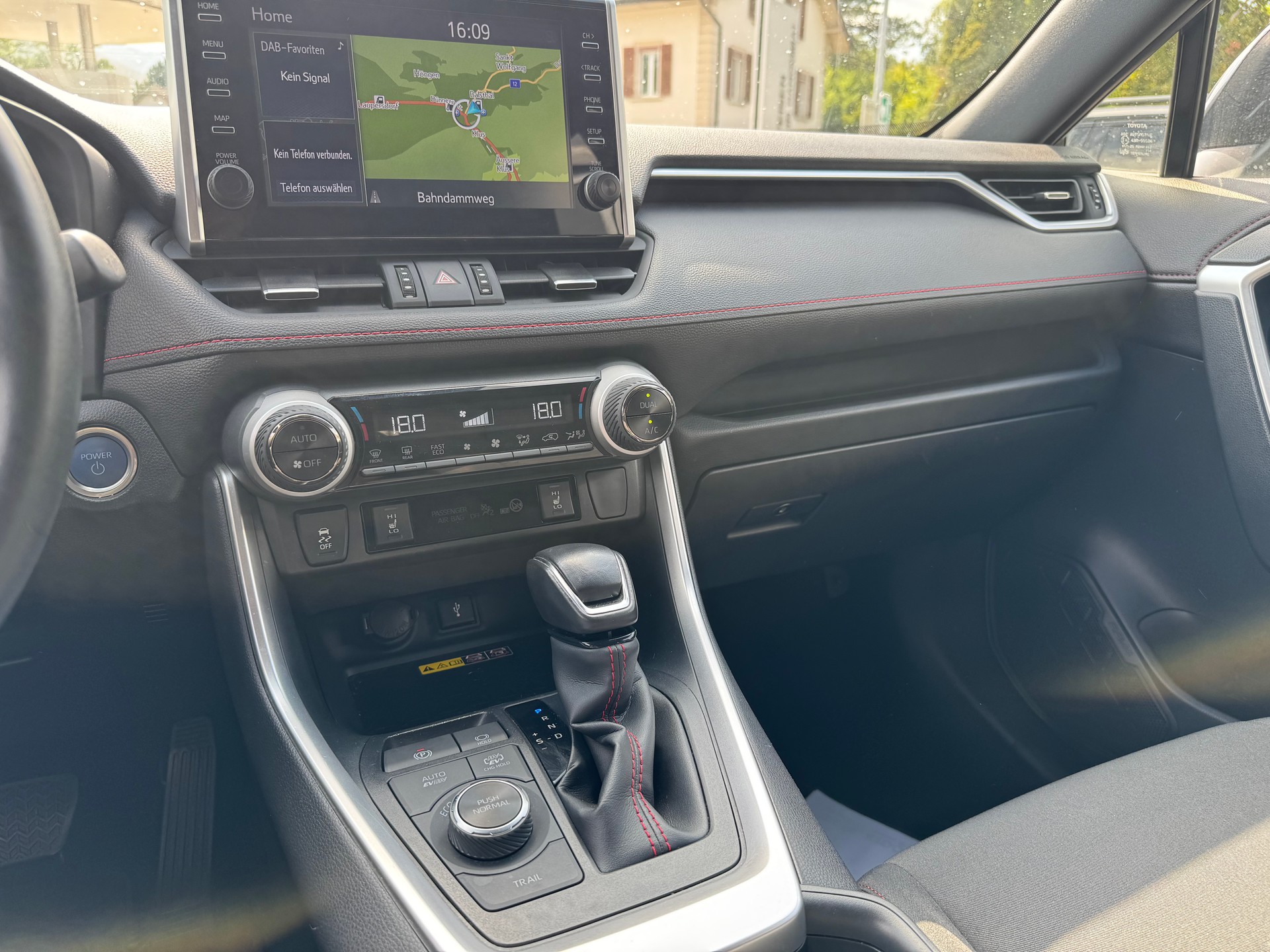 TOYOTA RAV-4 2.5 PHEV Trend e-CVT 4WD-image-13
