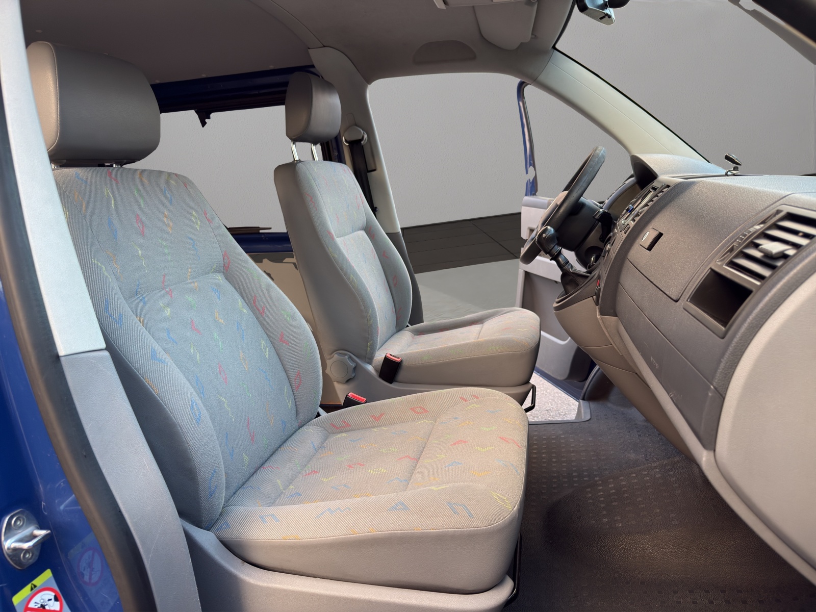 VW T5 Caravelle Trend 2.5TDI PD 4M-image-12