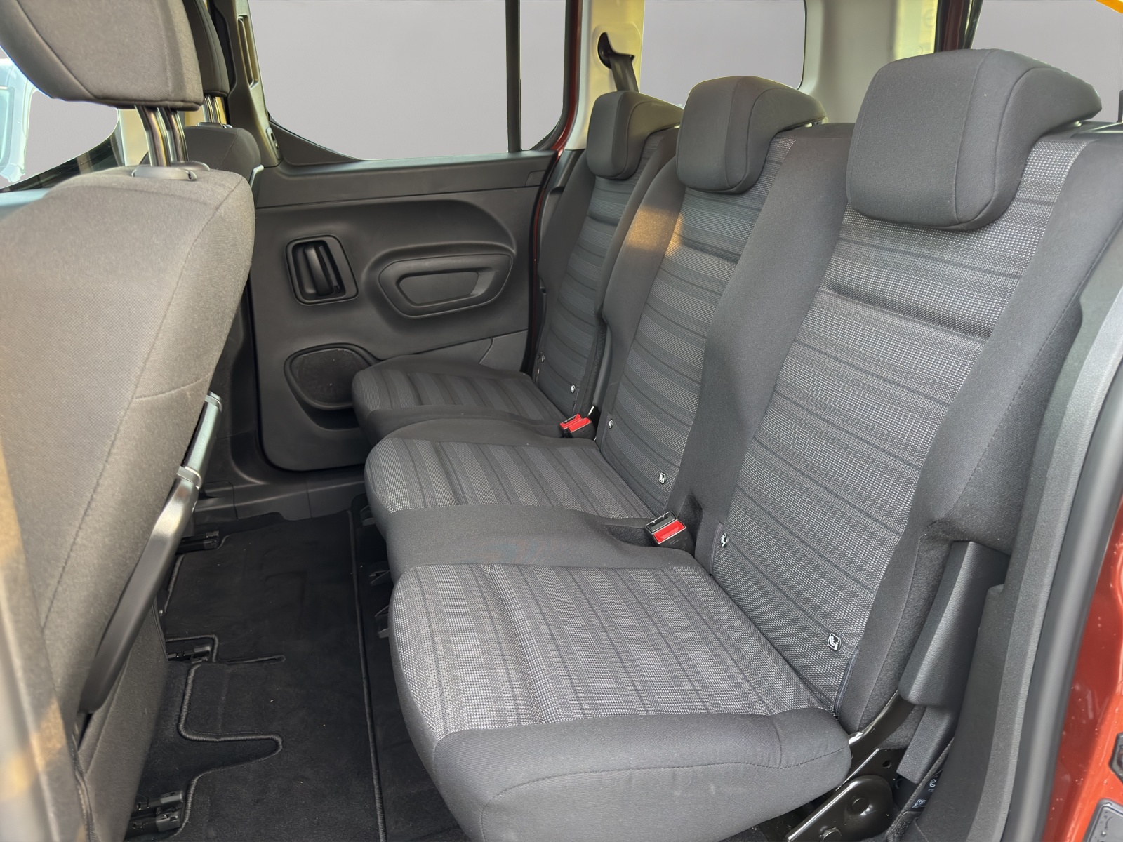 OPEL Combo-e Life Elegance-image-16