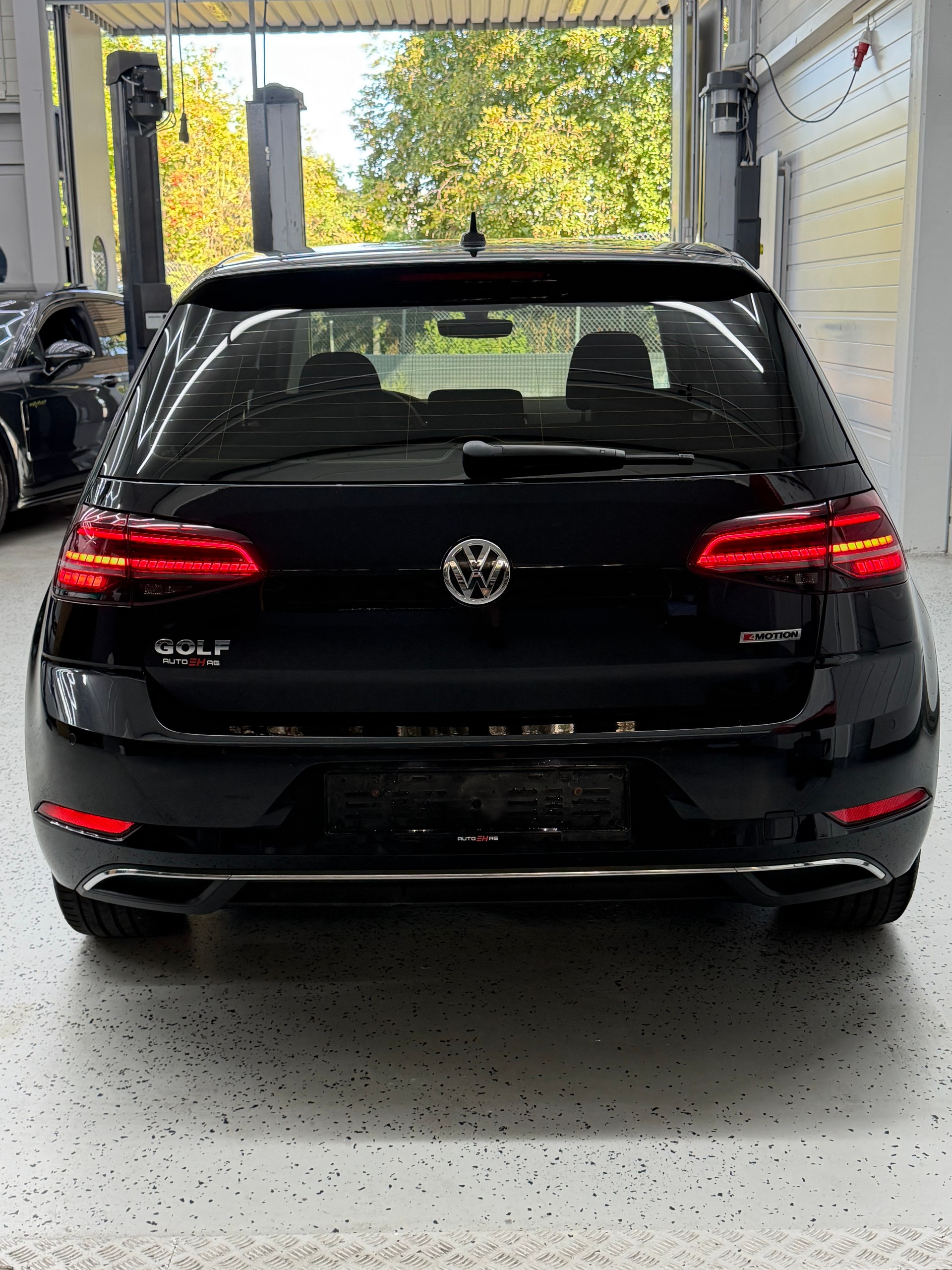 VW Golf 2.0 TDI Comfortline 4Motion DSG-image-4