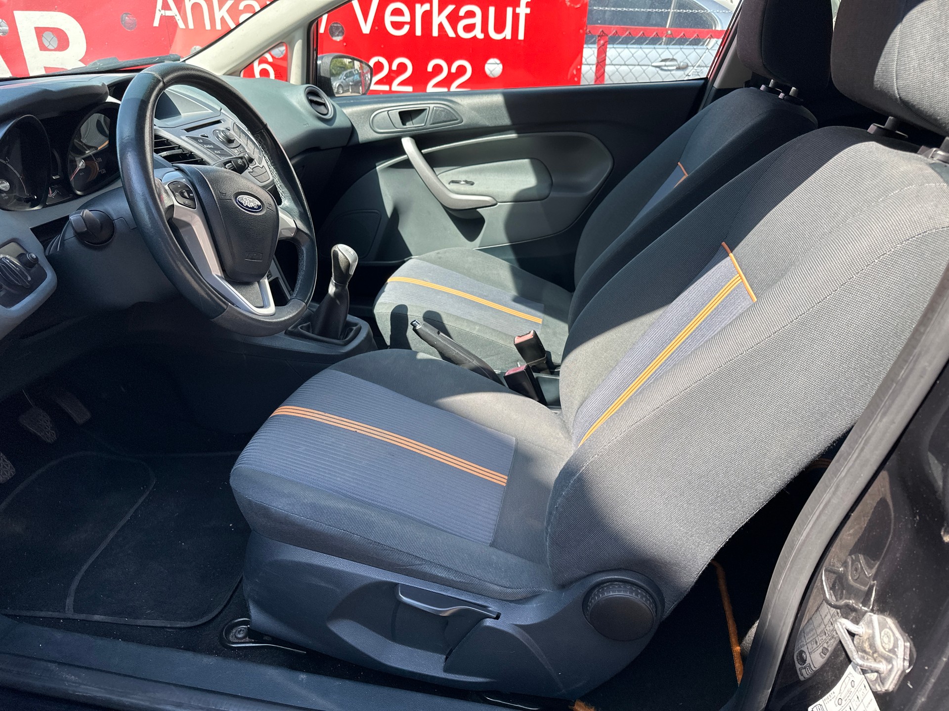 FORD Fiesta 1.25 16V Titanium-image-7