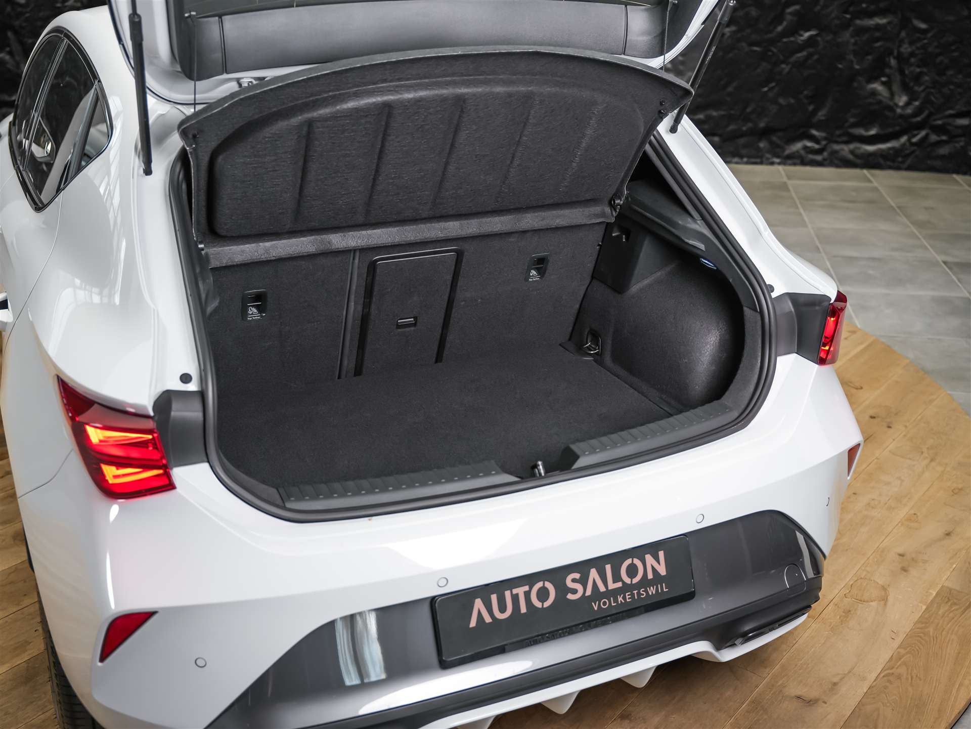 CUPRA LEON 2.0 TDI DSG *NEUES MODELL*Werksgarantie*Lenkradheizung*Assistenten*-image-39
