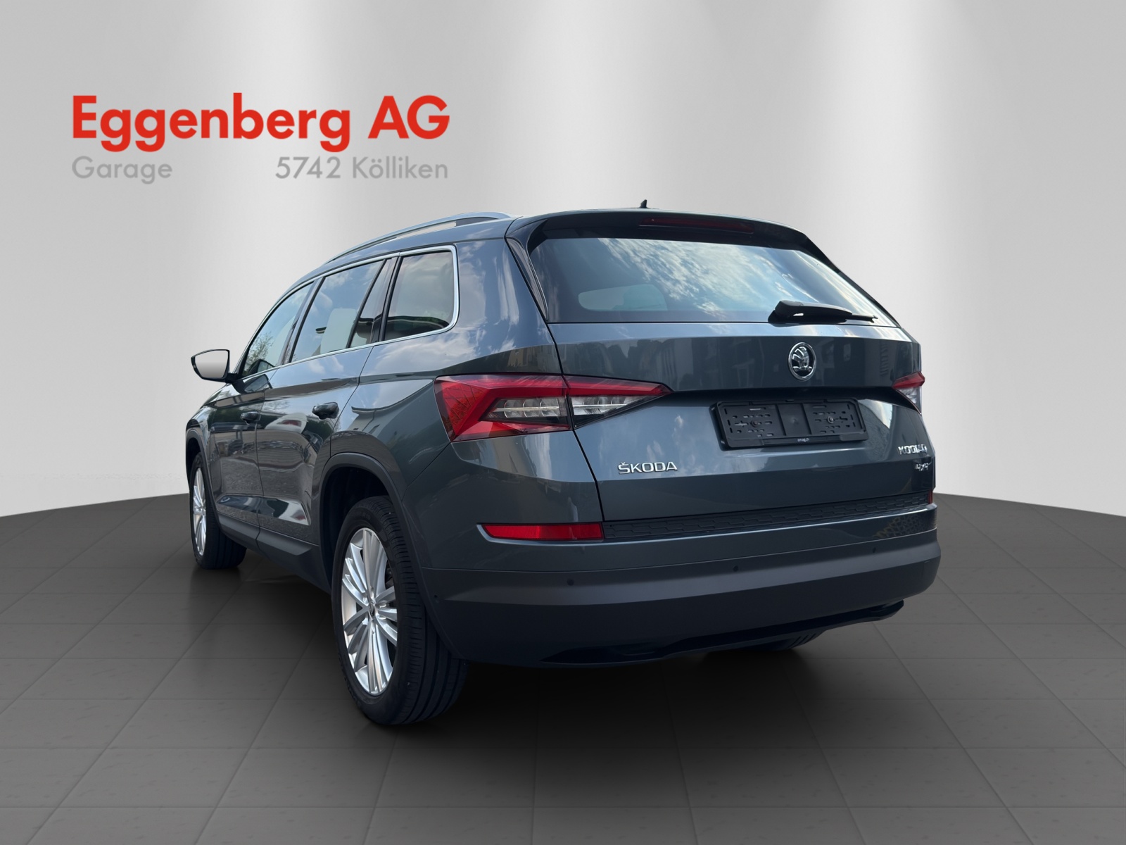 SKODA Kodiaq 2.0 TDI CR Style 4x4 DSG, 7-Sitzer, 8-fach bereift-image-2
