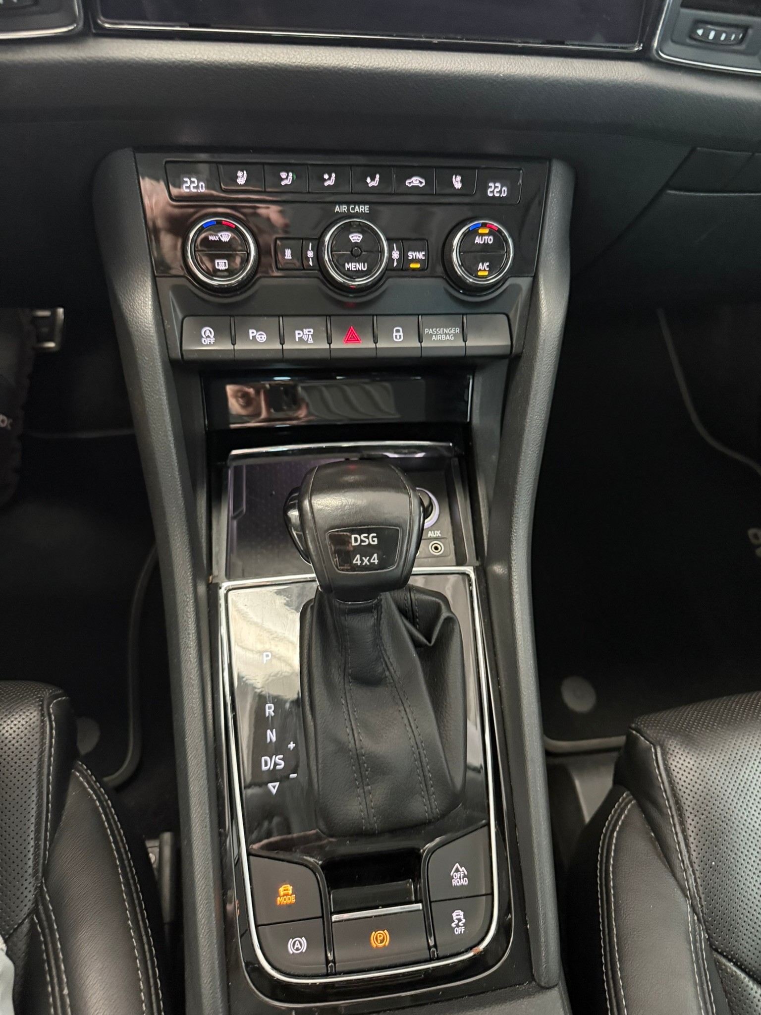SKODA Kodiaq 2.0 TDI CR Style 4x4 DSG, 7-Sitzer, 8-fach bereift-image-18