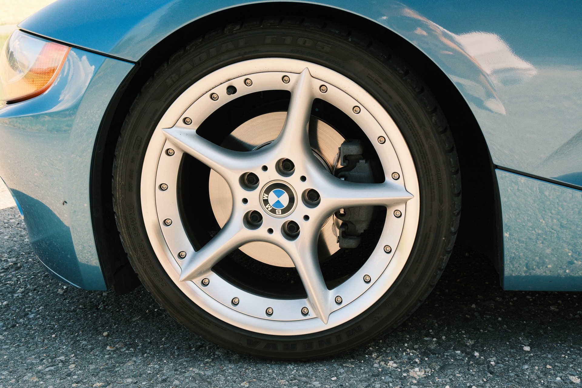 BMW 3.0i-image-3