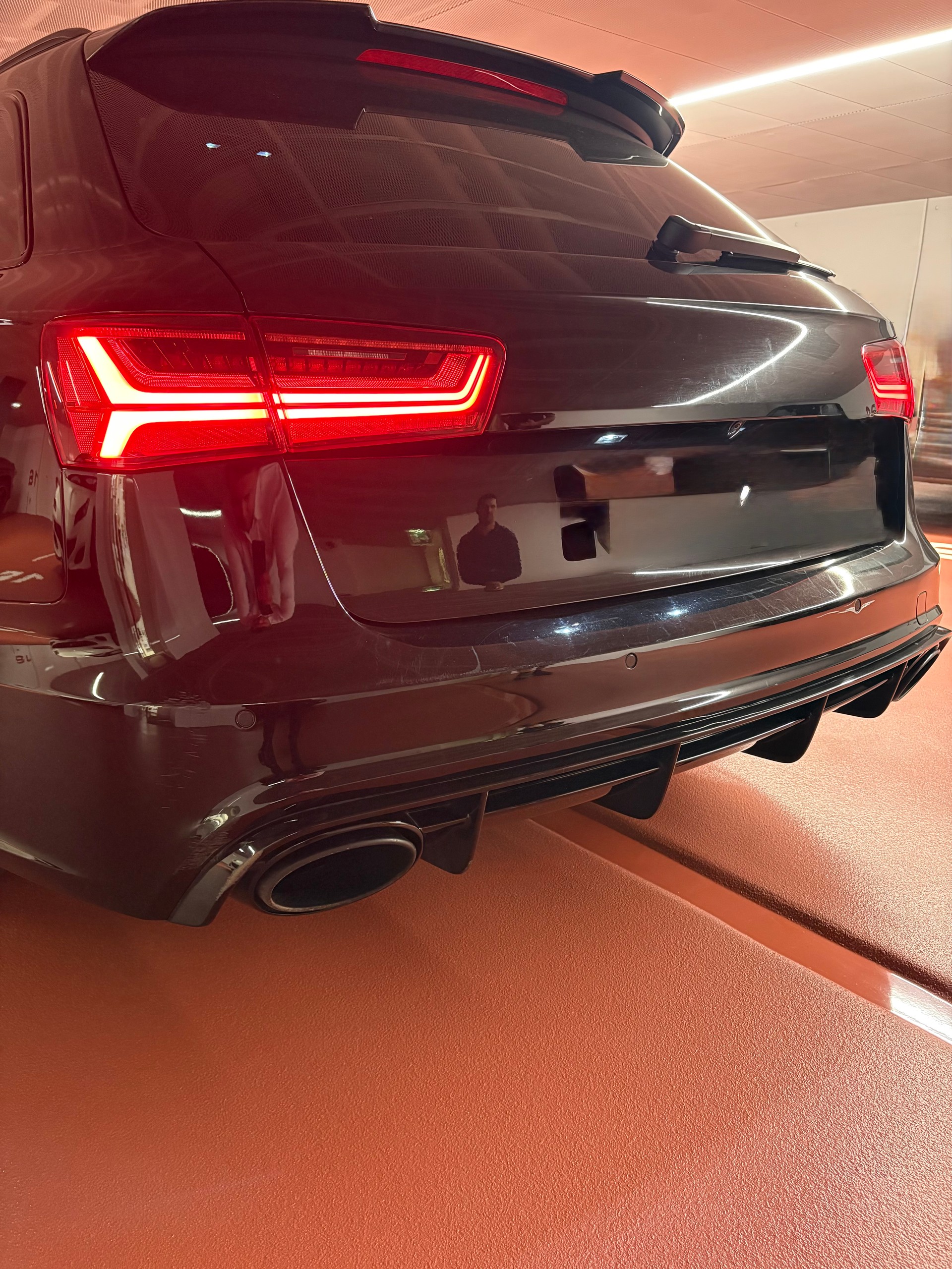 AUDI RS 6 4.0 V8 TFSI perform. qu. T-Tr.-image-2